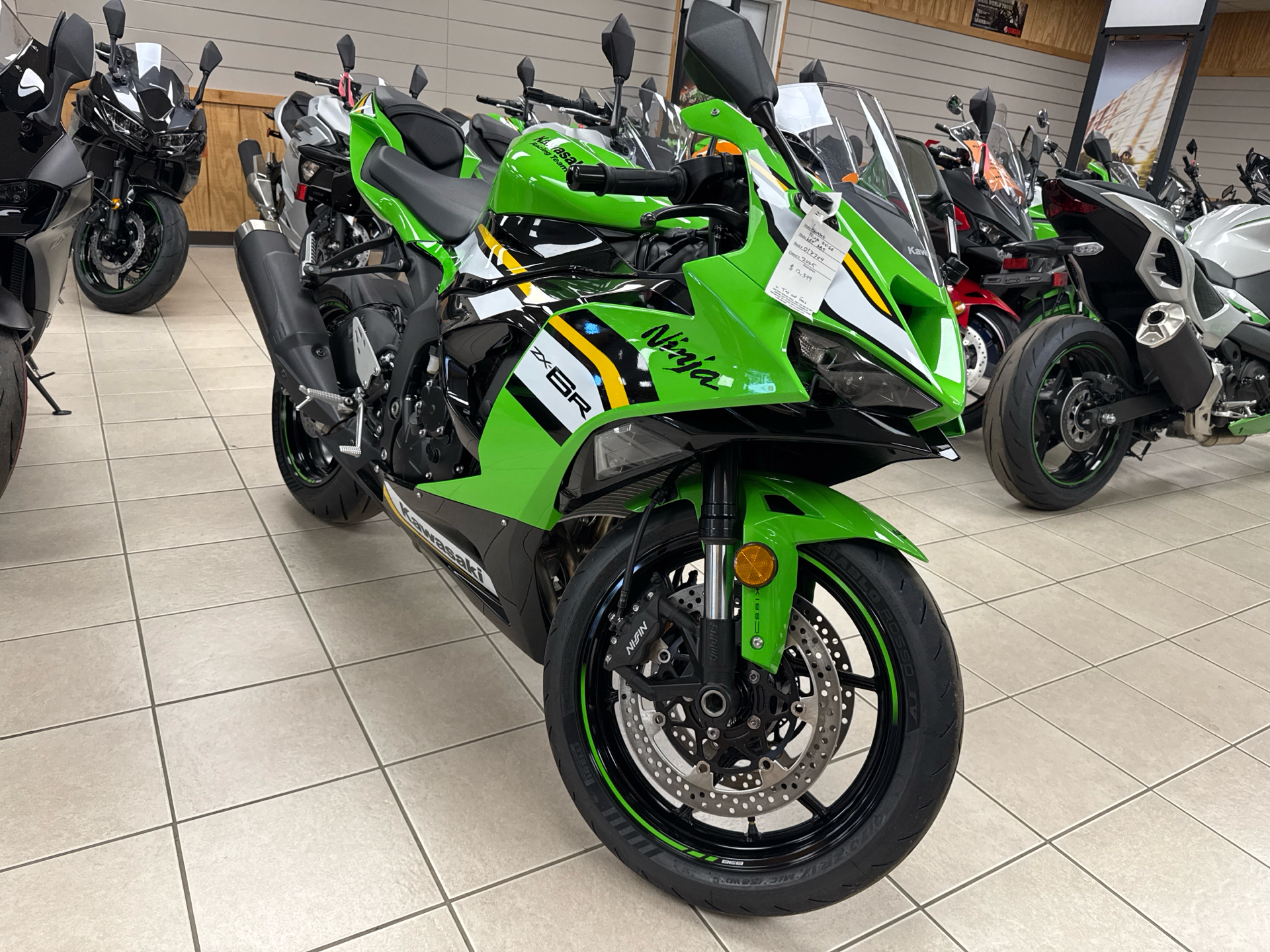 2025 Kawasaki Ninja ZX-6R KRT Edition in Topsham, Maine - Photo 2
