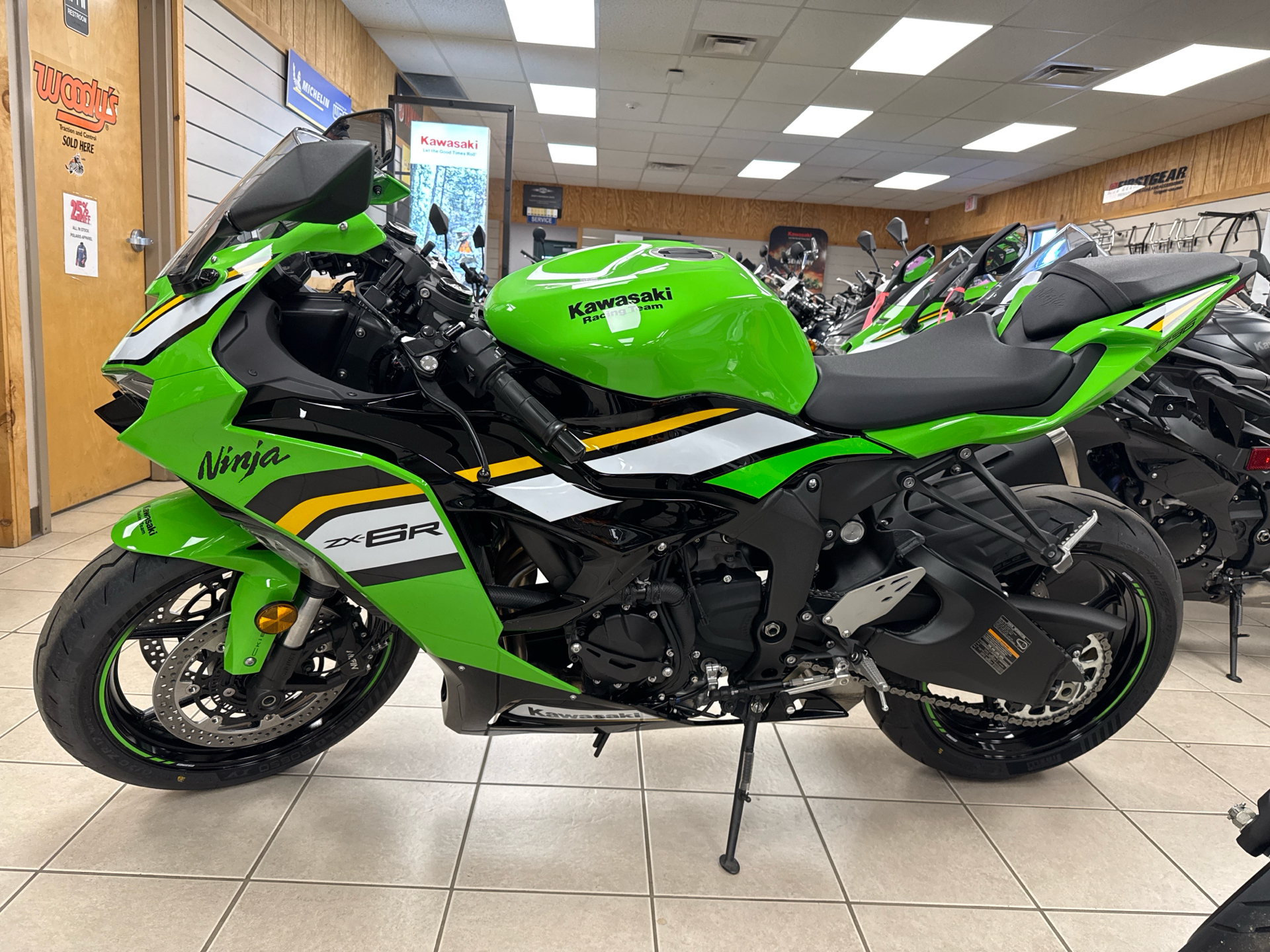2025 Kawasaki Ninja ZX-6R KRT Edition in Topsham, Maine - Photo 4
