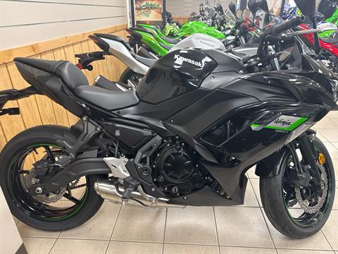 2025 Kawasaki Ninja 650 in Topsham, Maine - Photo 4