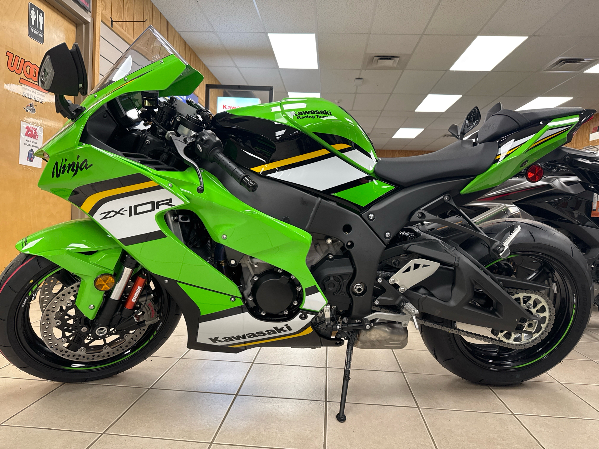2025 Kawasaki Ninja ZX-10R KRT Edition in Topsham, Maine - Photo 6