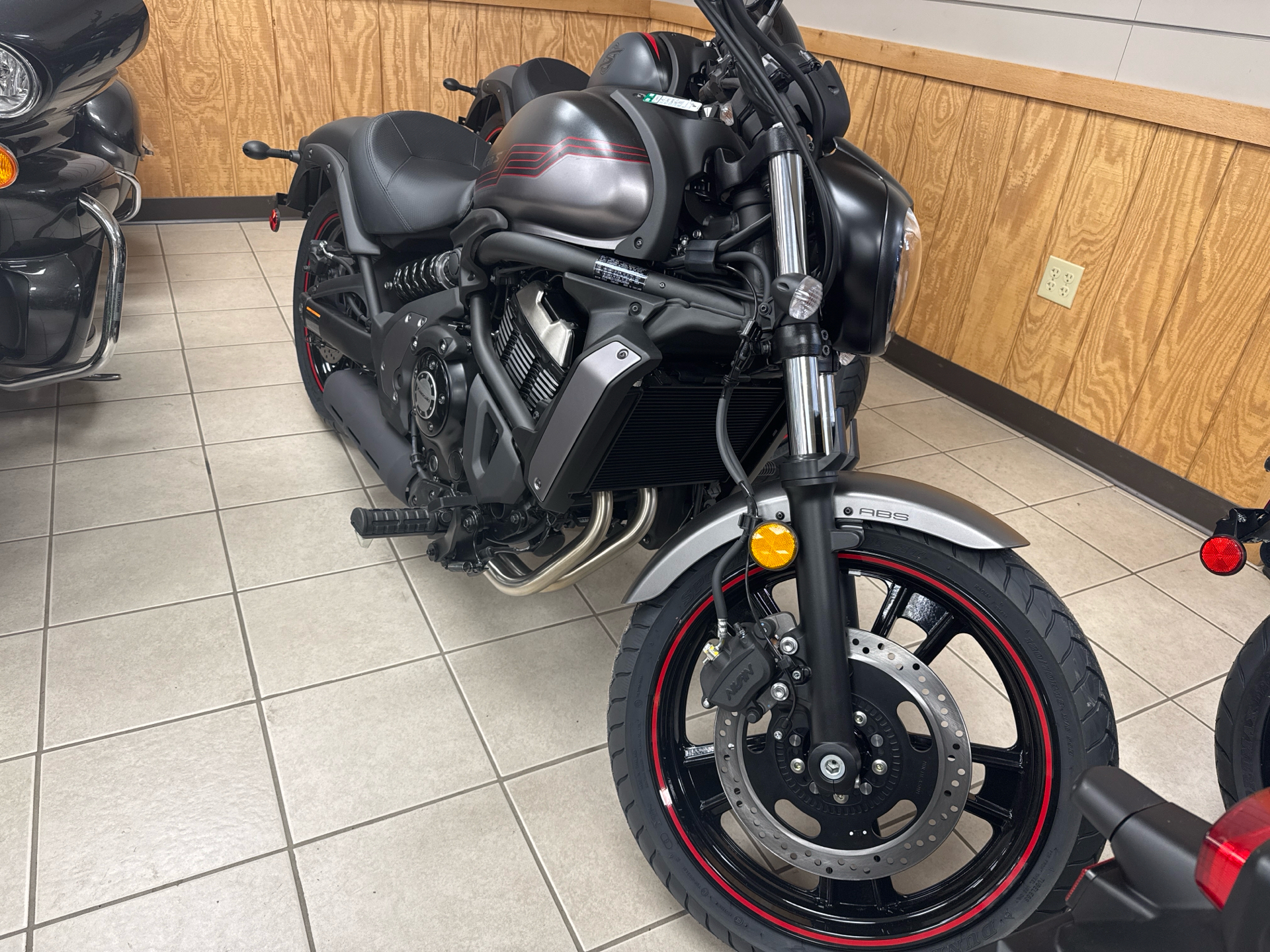 2025 Kawasaki Vulcan S ABS in Topsham, Maine - Photo 2