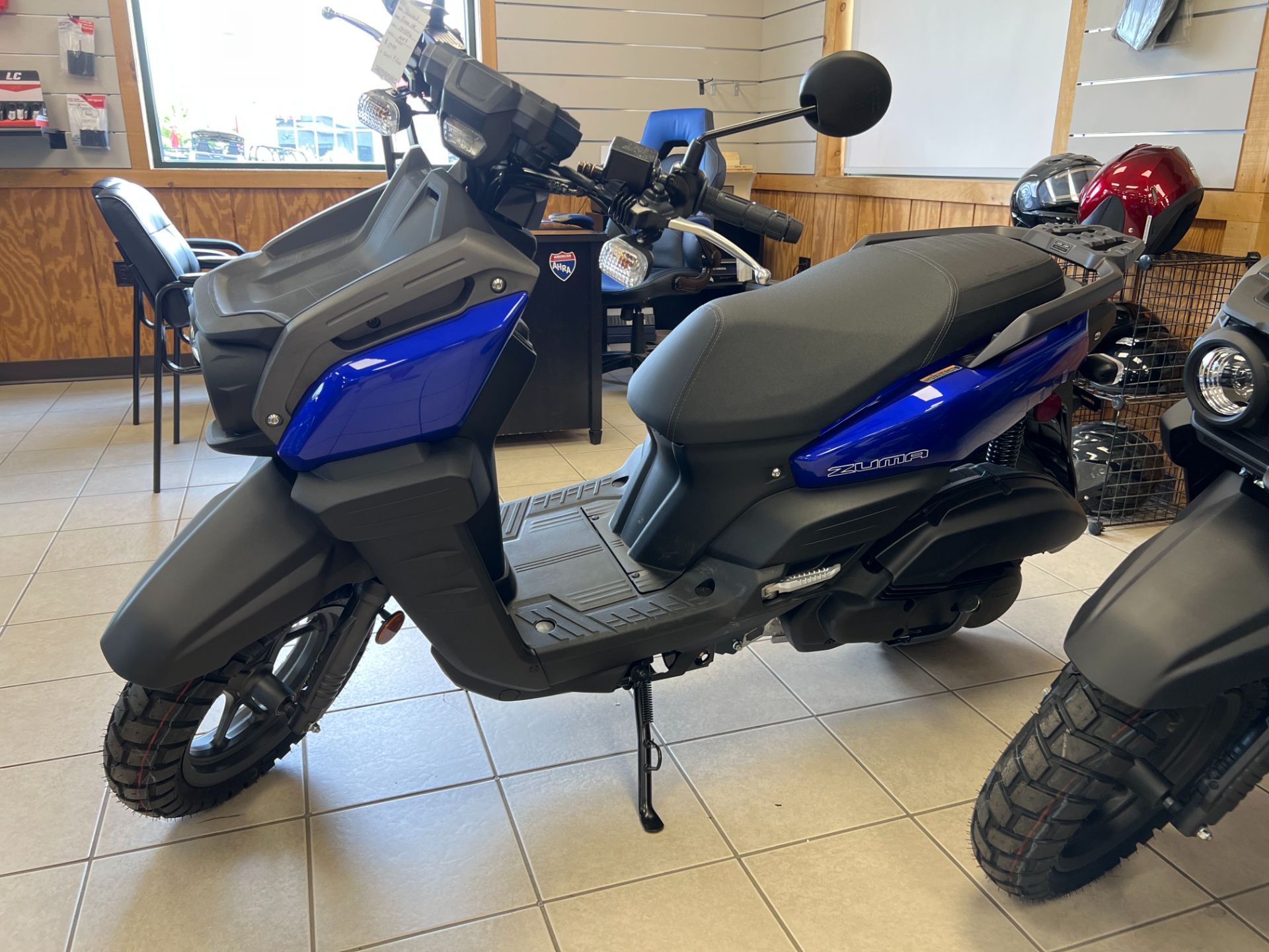 2023 Yamaha Zuma 125 in Topsham, Maine - Photo 4