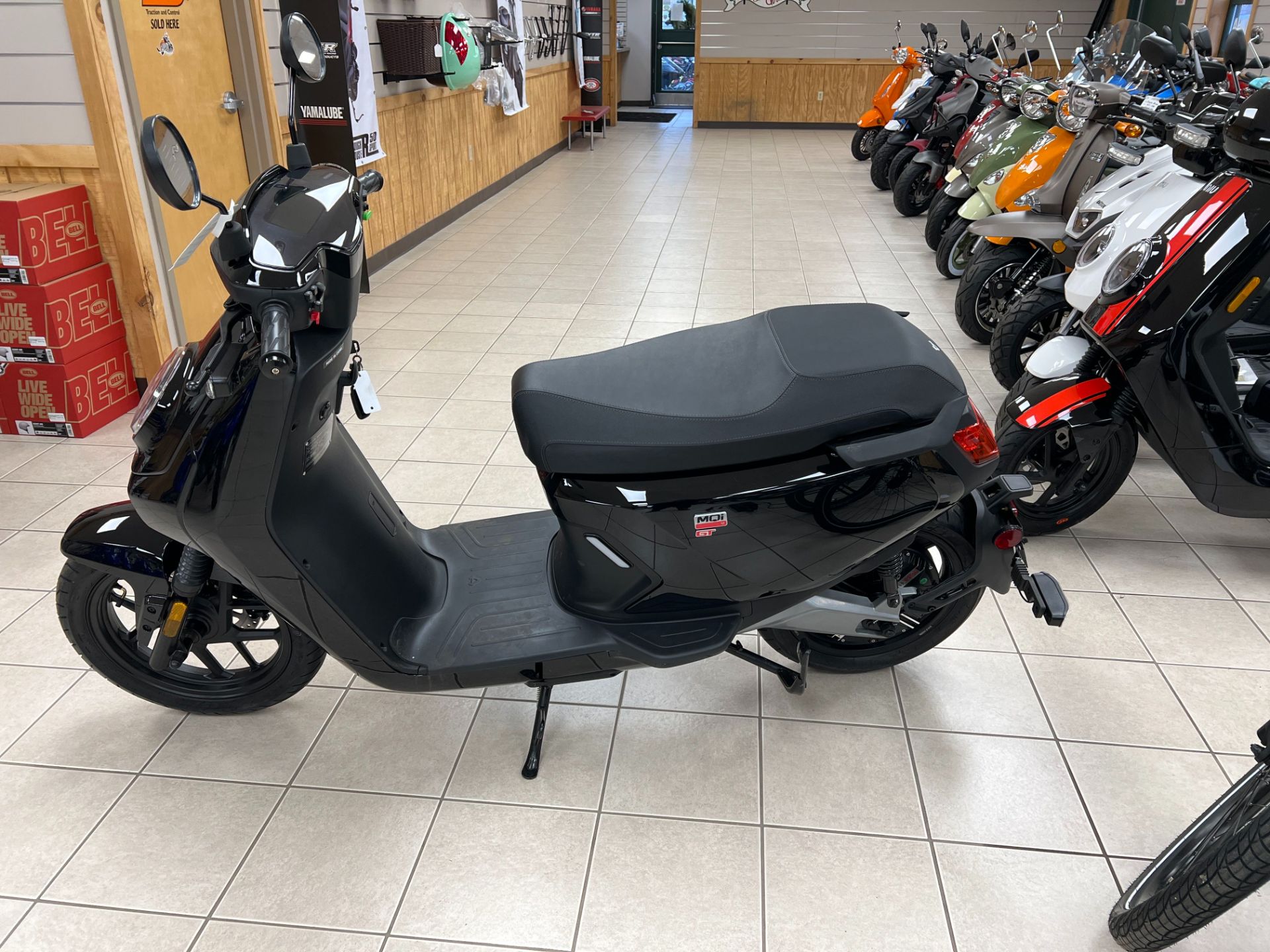 2022 NIU MQiGT Standard Range in Topsham, Maine - Photo 2