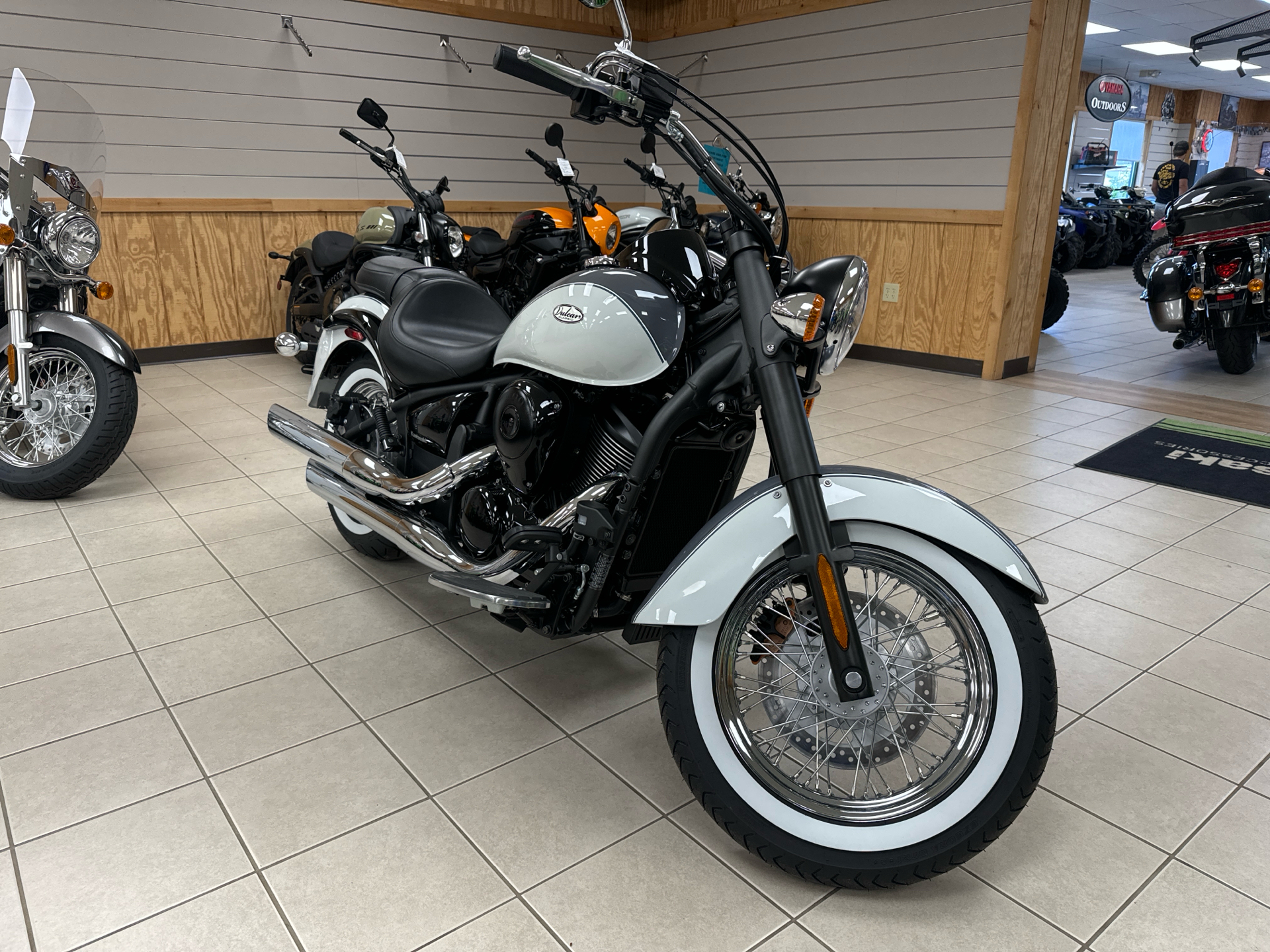 2024 Kawasaki Vulcan 900 Classic in Topsham, Maine - Photo 2