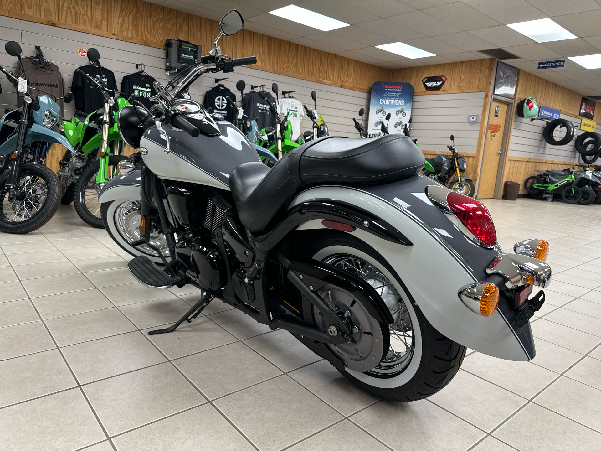 2024 Kawasaki Vulcan 900 Classic in Topsham, Maine - Photo 5