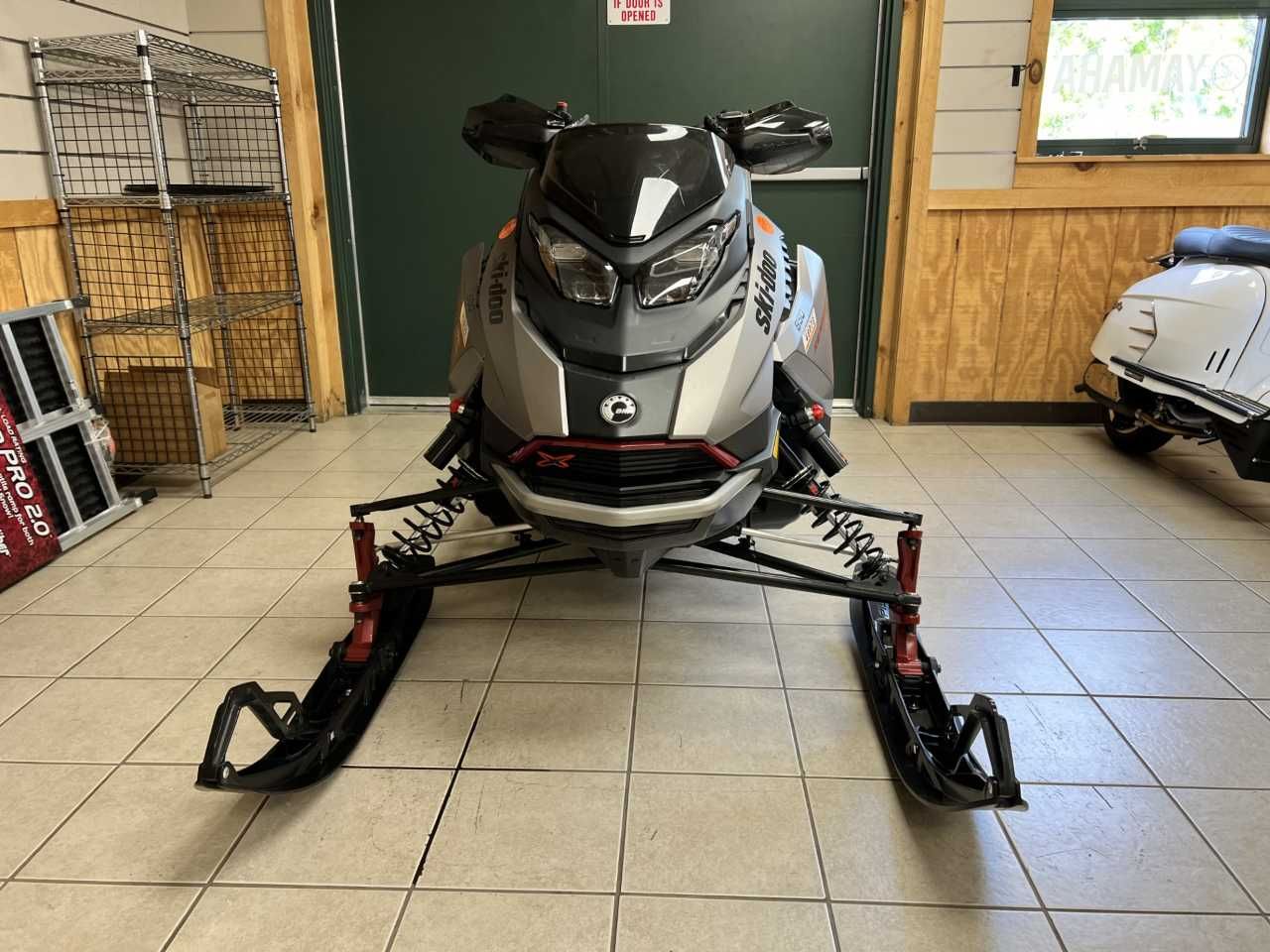 2023 Ski-Doo Renegade X-RS 850 E-TEC ES Ice Ripper XT 1.25 in Topsham, Maine - Photo 2