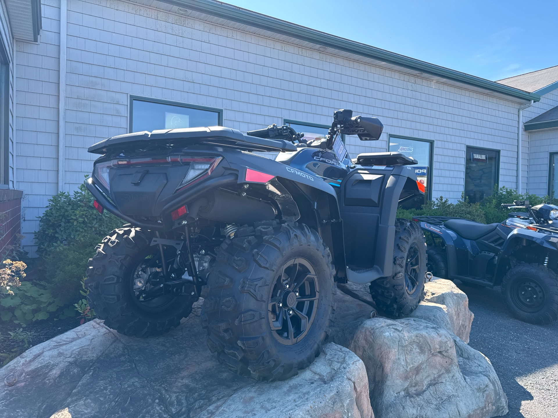 2025 CFMOTO CForce 600 in Topsham, Maine - Photo 5