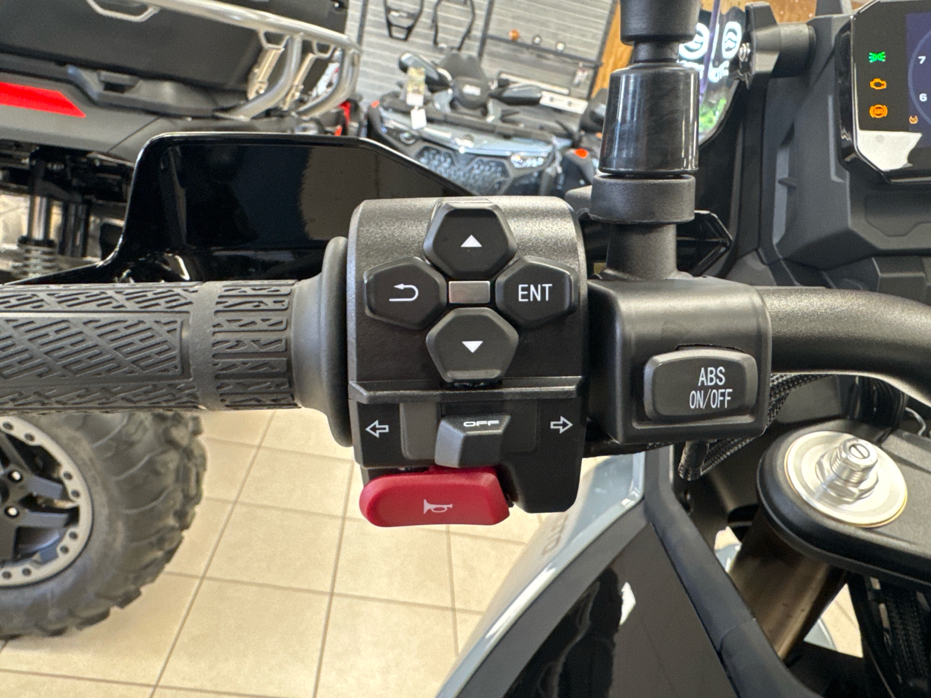 2025 CFMOTO IBEX 450 in Topsham, Maine - Photo 5