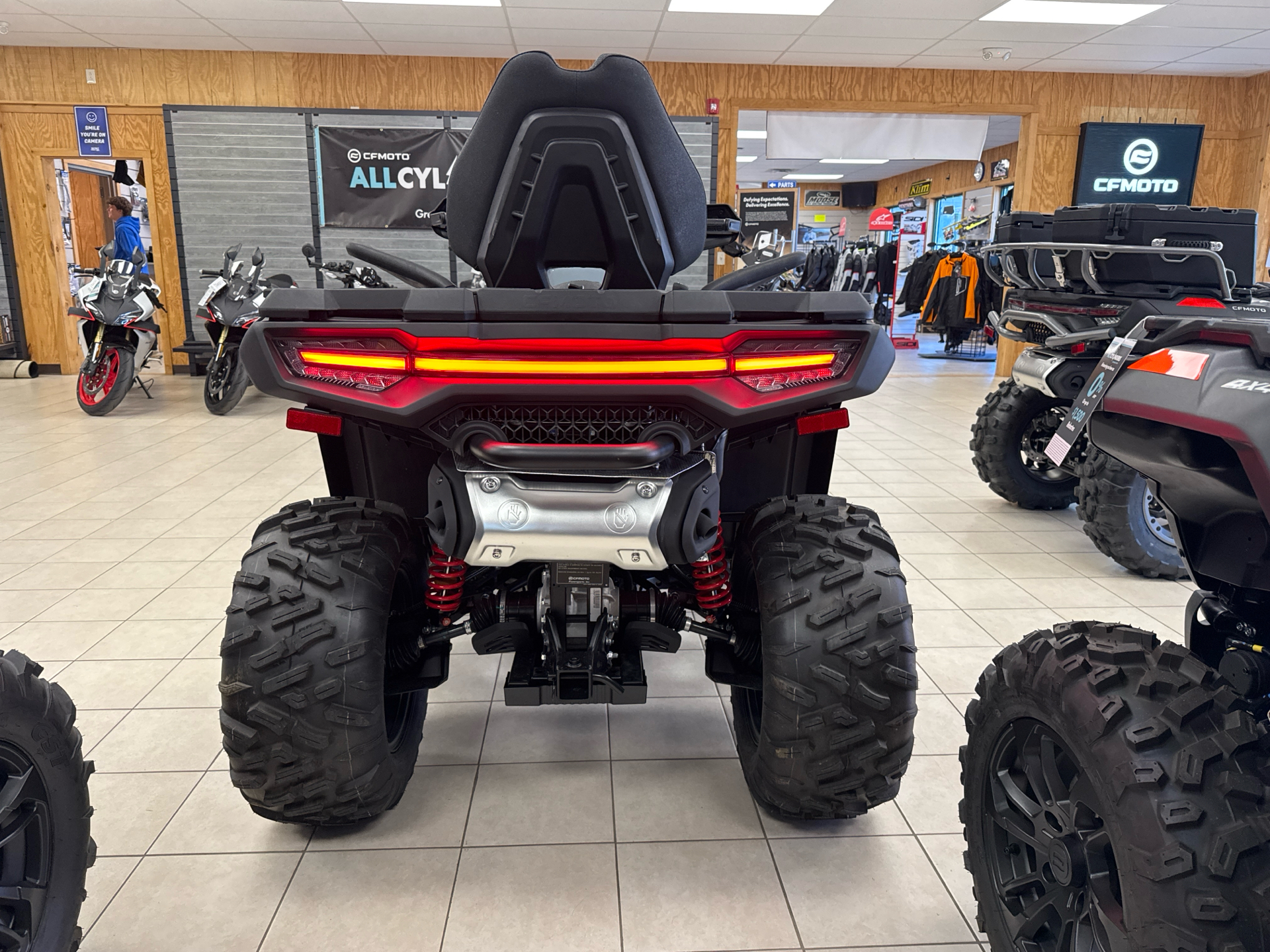 2025 CFMOTO CForce 1000 Touring in Topsham, Maine - Photo 8