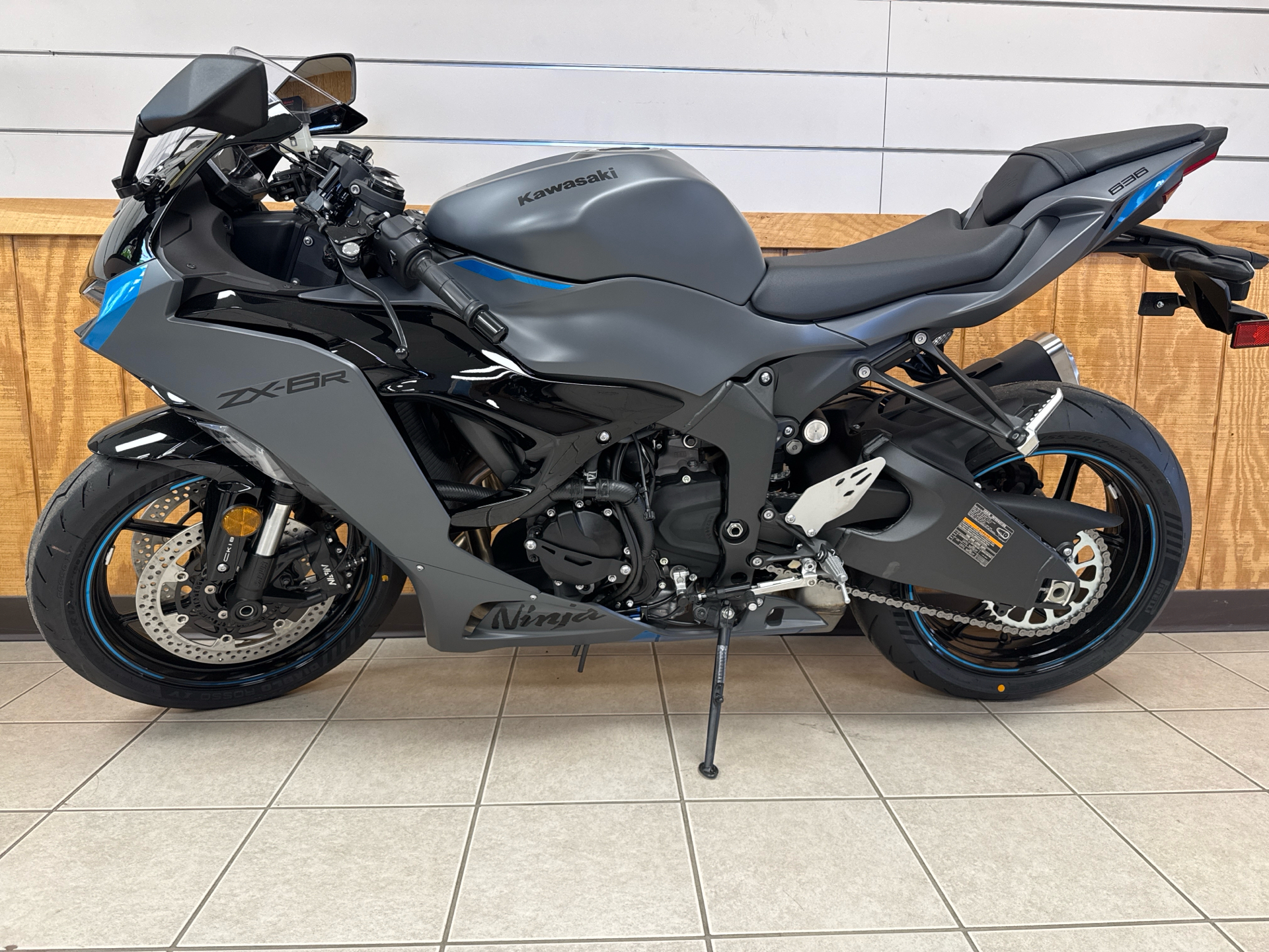 New 2025 Kawasaki Ninja ZX-6R ABS Metallic Matte Dark Gray