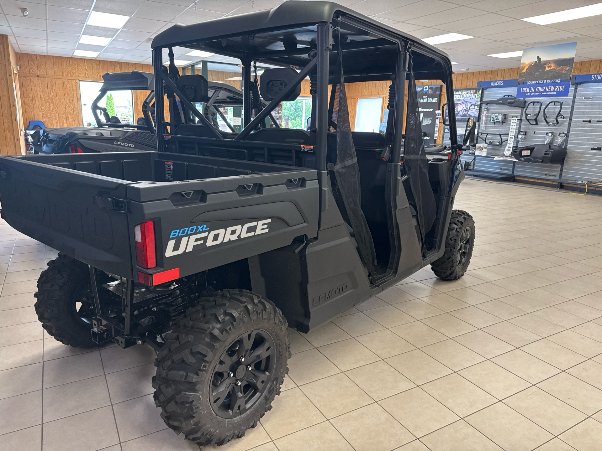 2025 CFMOTO UForce 800 XL in Topsham, Maine - Photo 3