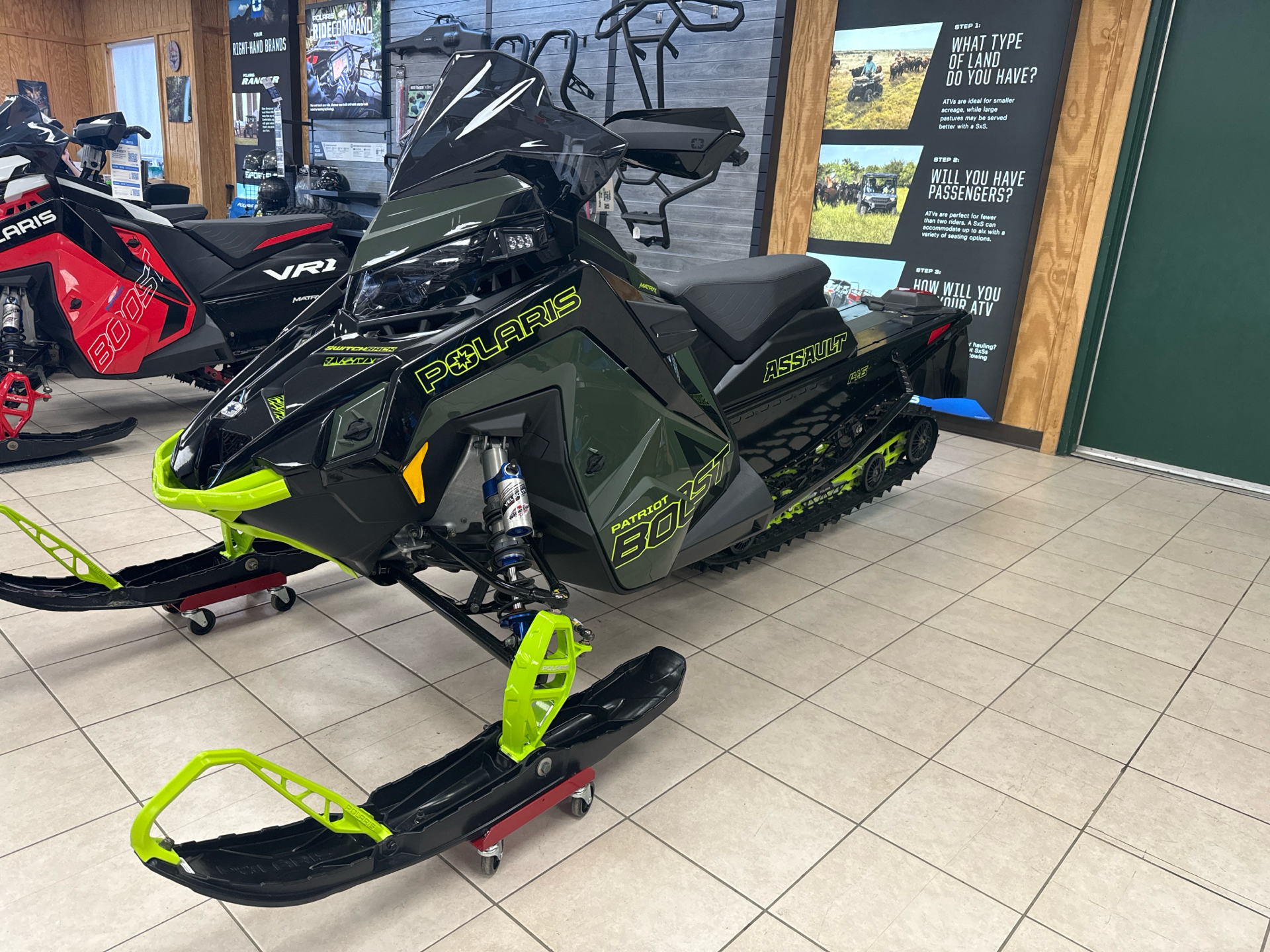 2024 Polaris Patriot Boost Switchback Assault 146 SC ES in Topsham, Maine - Photo 3