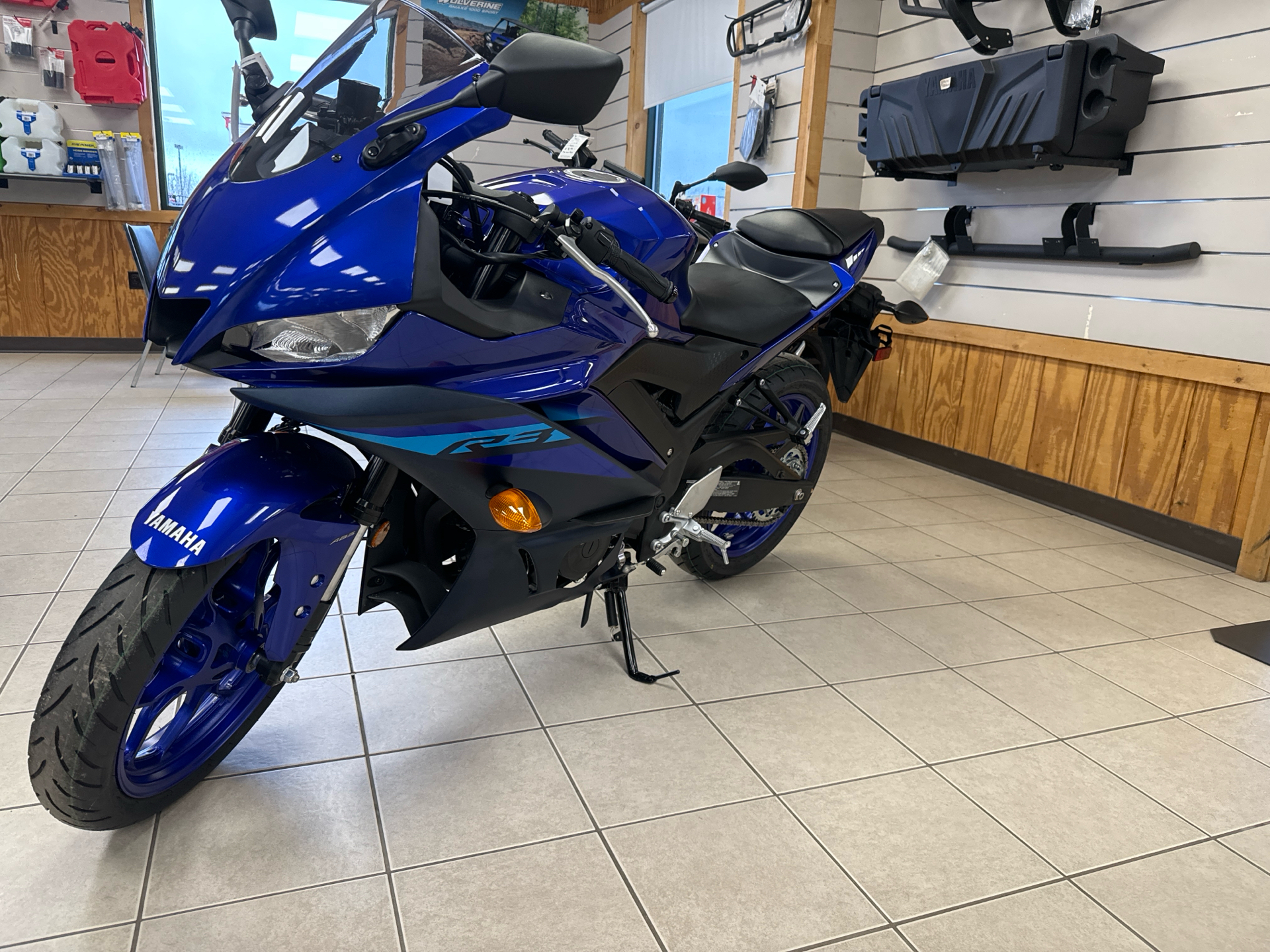 2024 Yamaha YZF-R3 in Topsham, Maine - Photo 17