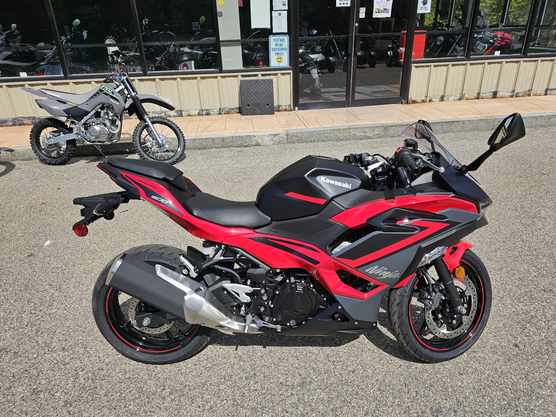 2025 Kawasaki Ninja 500 ABS in Tyngsboro, Massachusetts - Photo 4