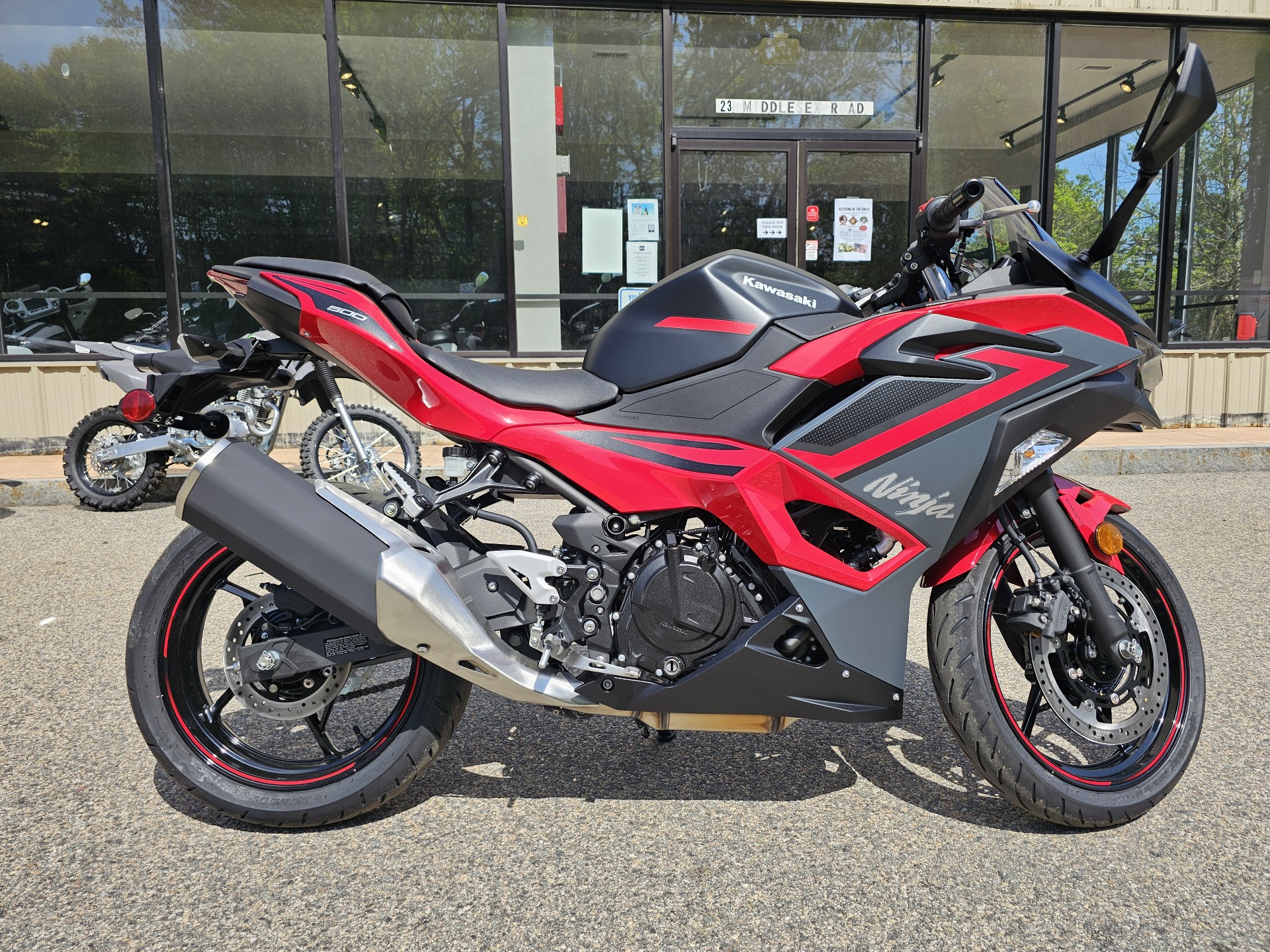 2025 Kawasaki Ninja 500 ABS in Tyngsboro, Massachusetts - Photo 2