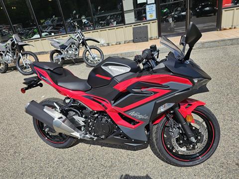2025 Kawasaki Ninja 500 ABS in Tyngsboro, Massachusetts - Photo 5