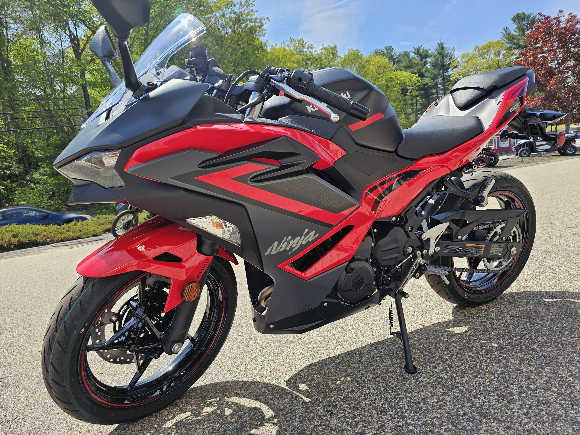 2025 Kawasaki Ninja 500 ABS in Tyngsboro, Massachusetts - Photo 13