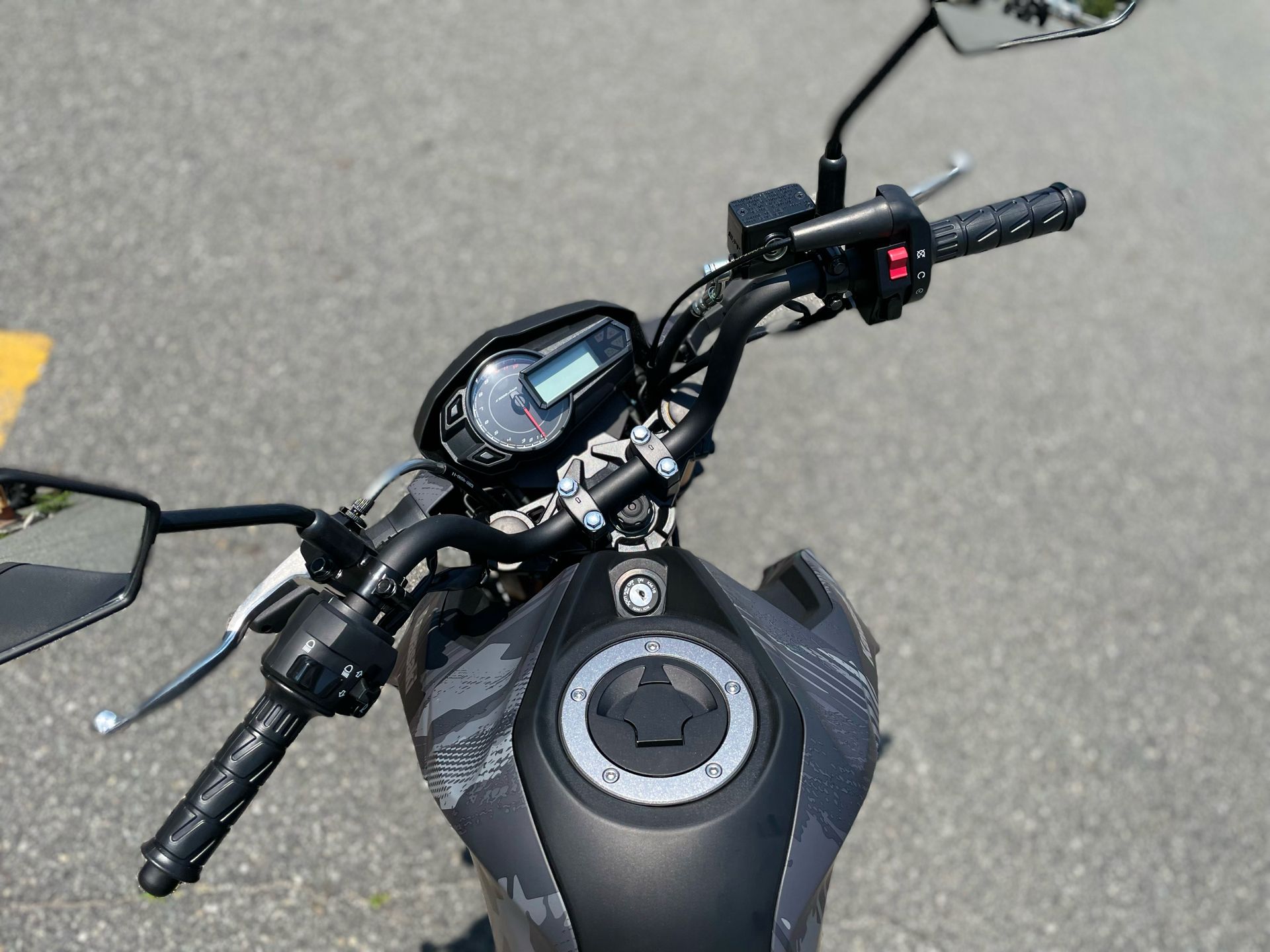 2024 Kawasaki Z125 Pro in Tyngsboro, Massachusetts - Photo 9