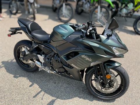 2025 Kawasaki Ninja 650 ABS in Tyngsboro, Massachusetts - Photo 13