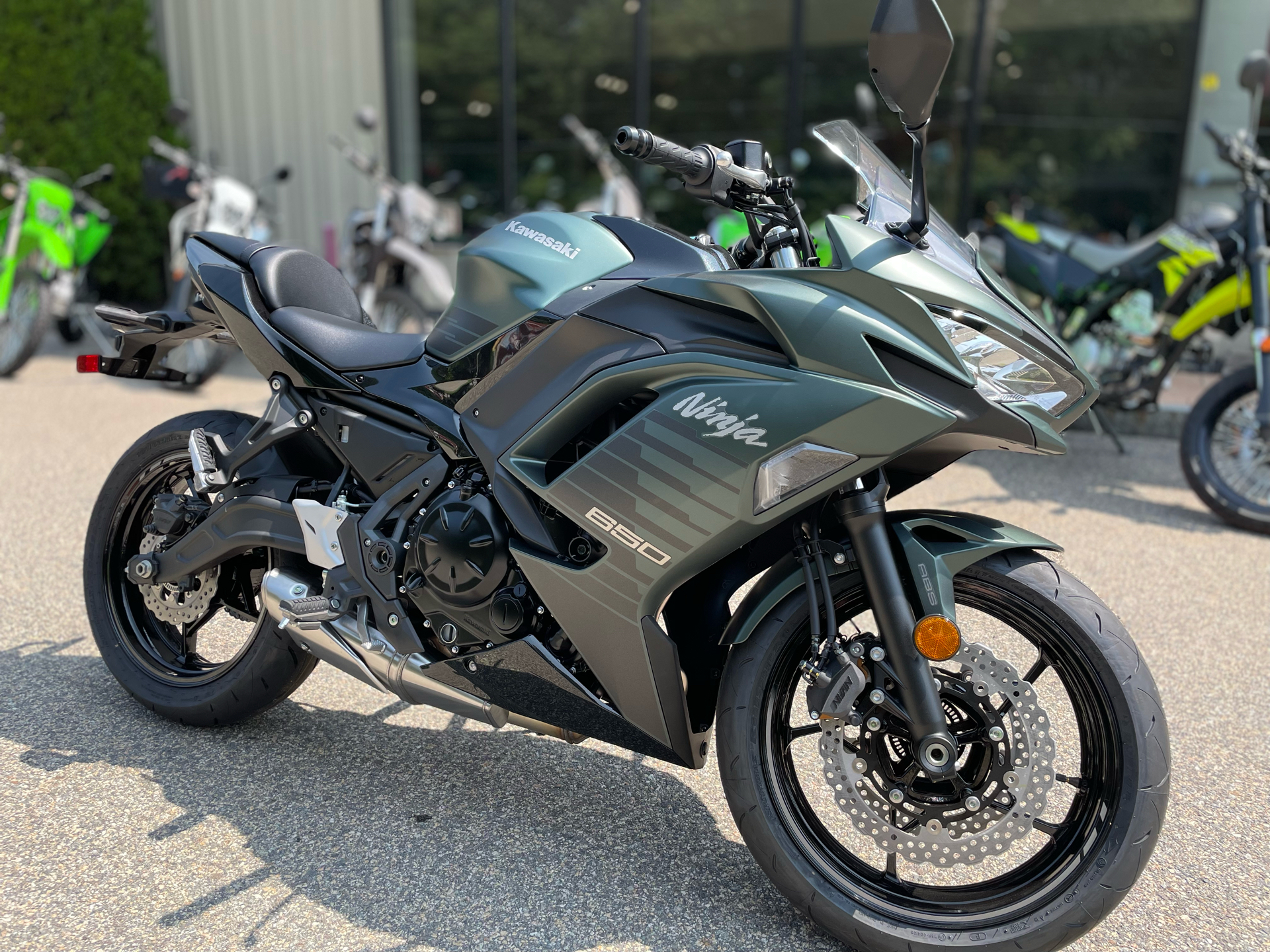 2025 Kawasaki Ninja 650 ABS in Tyngsboro, Massachusetts - Photo 20