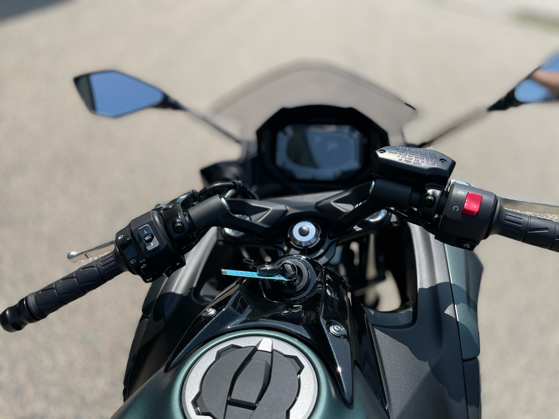 2025 Kawasaki Ninja 650 ABS in Tyngsboro, Massachusetts - Photo 25