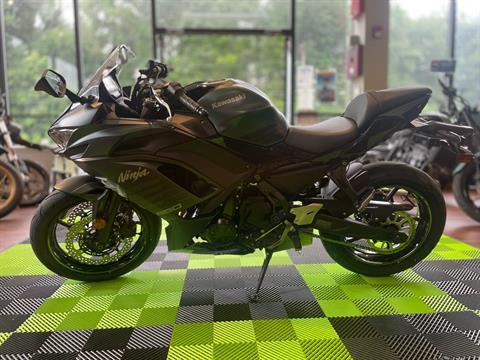 2025 Kawasaki Ninja 650 ABS in Tyngsboro, Massachusetts - Photo 2