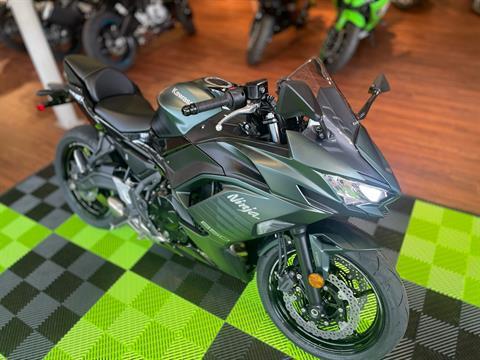 2025 Kawasaki Ninja 650 ABS in Tyngsboro, Massachusetts - Photo 10