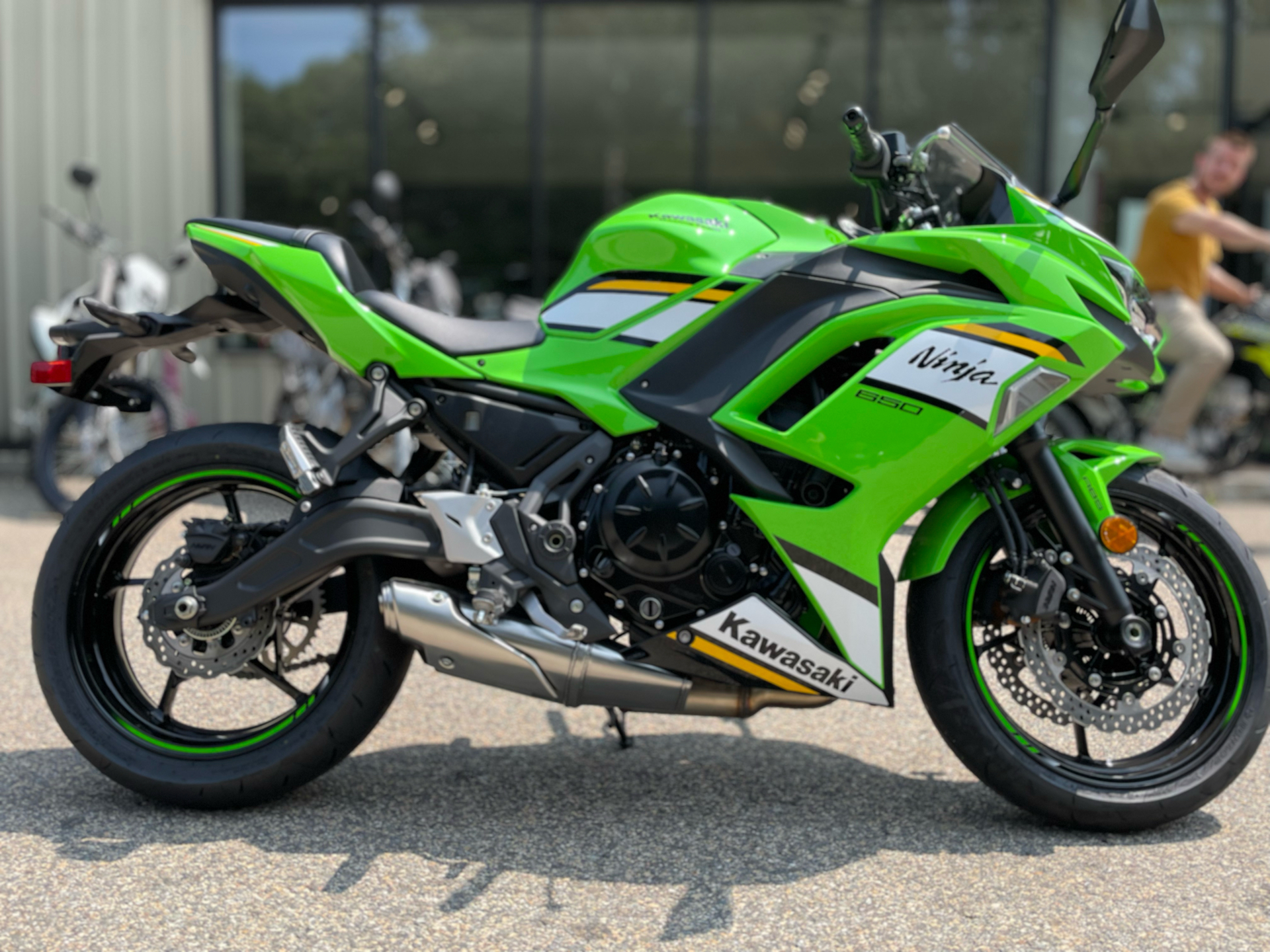 2025 Kawasaki Ninja 650 KRT Edition ABS in Tyngsboro, Massachusetts - Photo 9