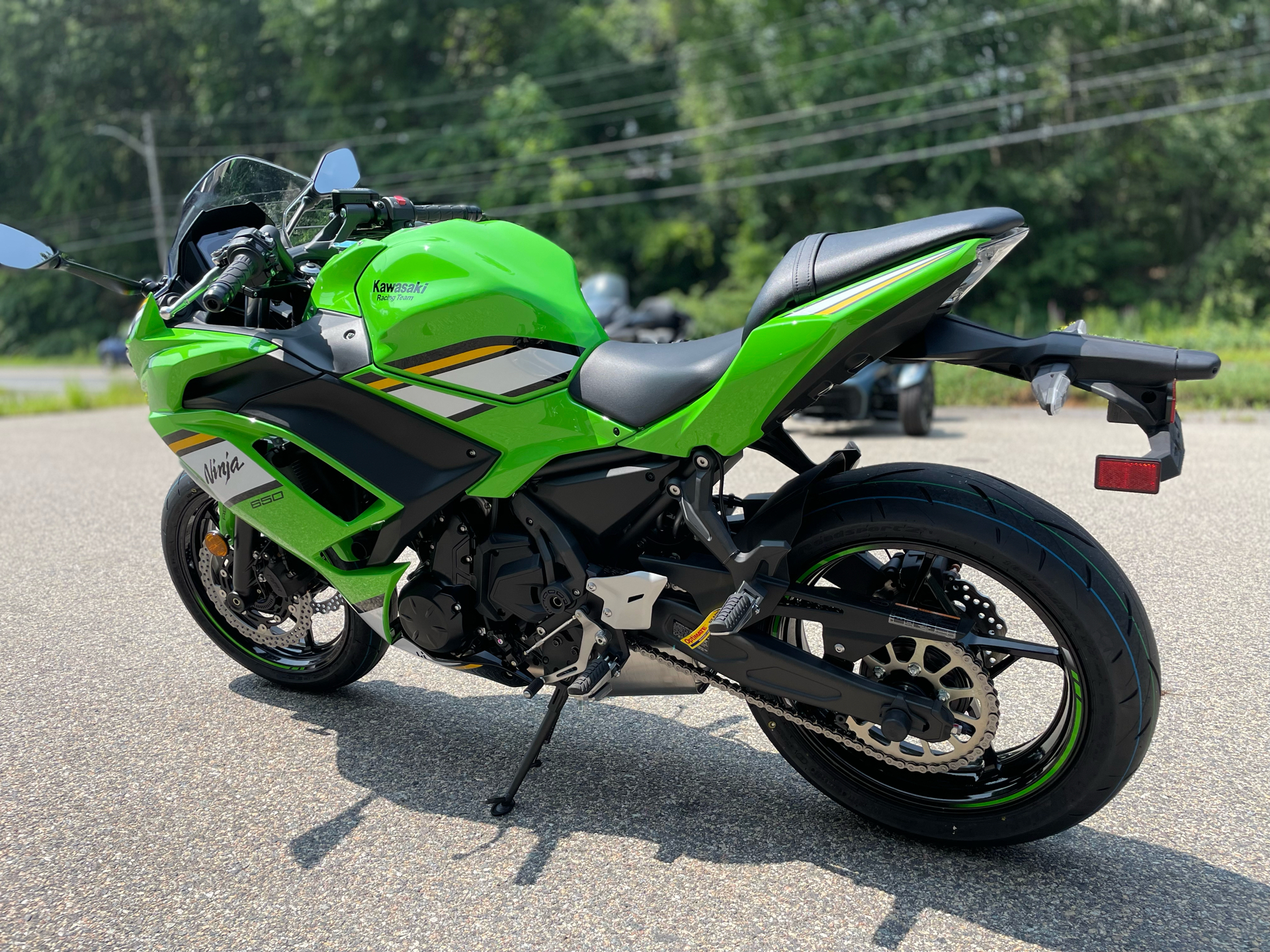 2025 Kawasaki Ninja 650 KRT Edition ABS in Tyngsboro, Massachusetts - Photo 14