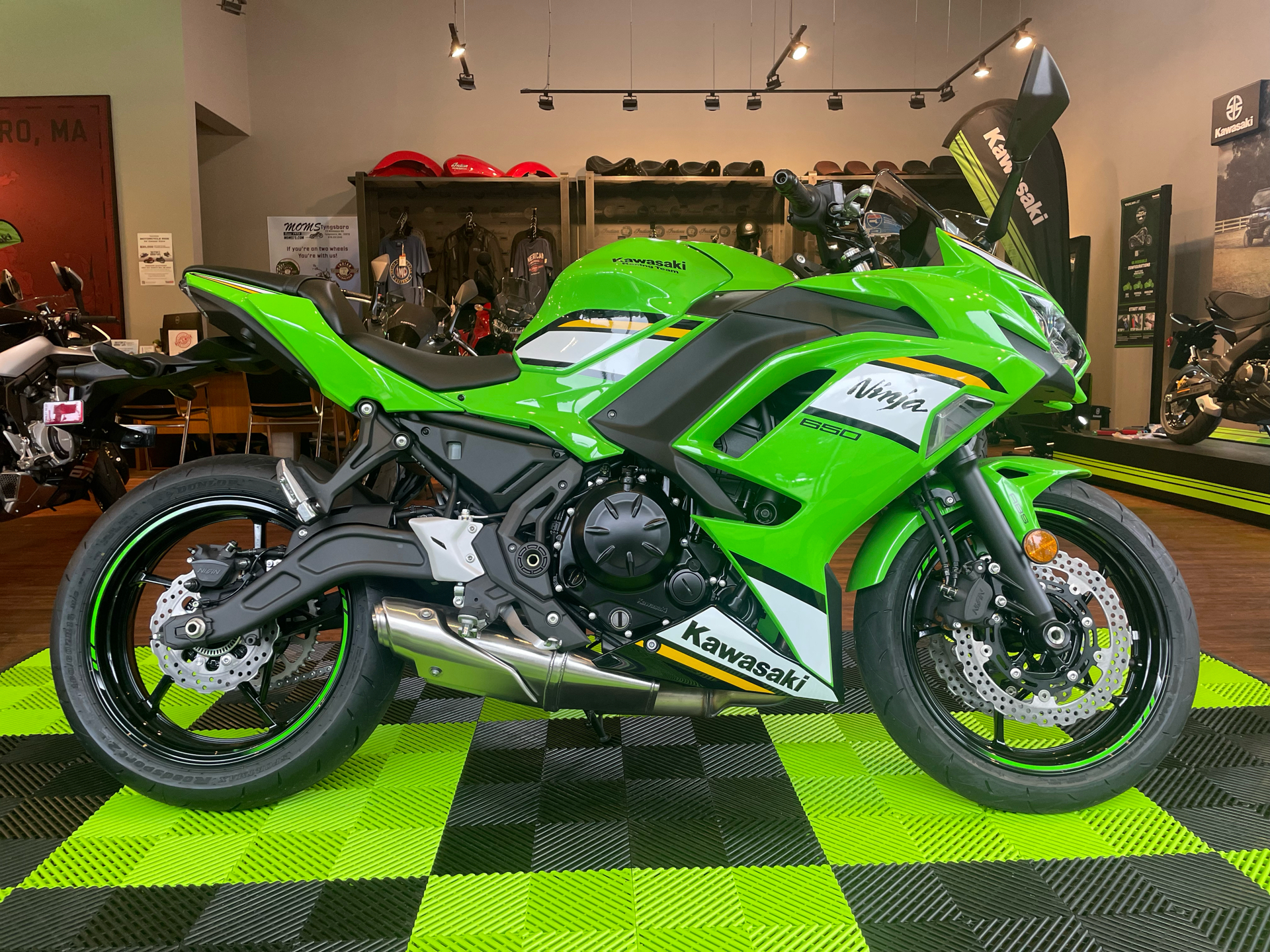 2025 Kawasaki Ninja 650 KRT Edition ABS in Tyngsboro, Massachusetts - Photo 1