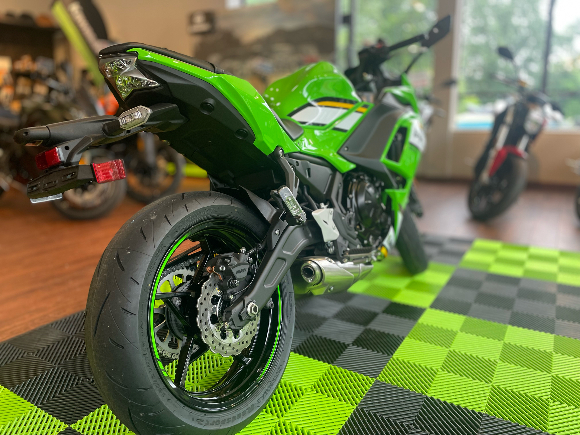 2025 Kawasaki Ninja 650 KRT Edition ABS in Tyngsboro, Massachusetts - Photo 8