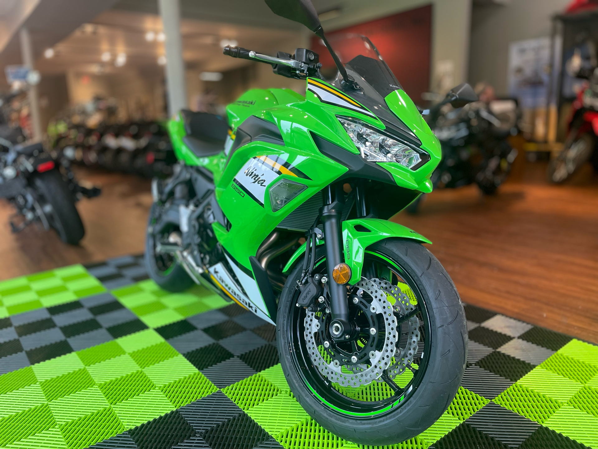 2025 Kawasaki Ninja 650 KRT Edition ABS in Tyngsboro, Massachusetts - Photo 3
