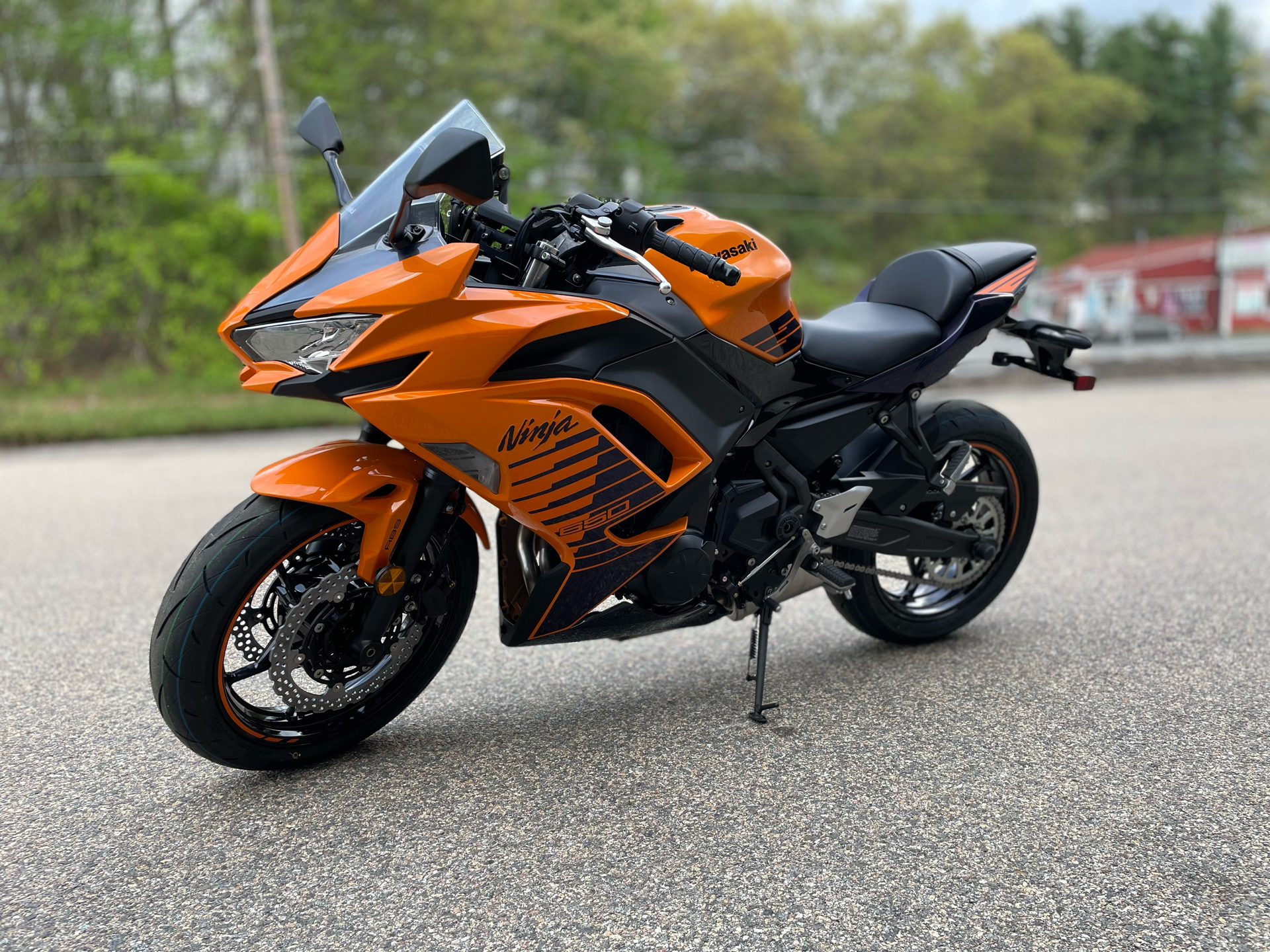 2025 Kawasaki Ninja 650 ABS in Tyngsboro, Massachusetts - Photo 5