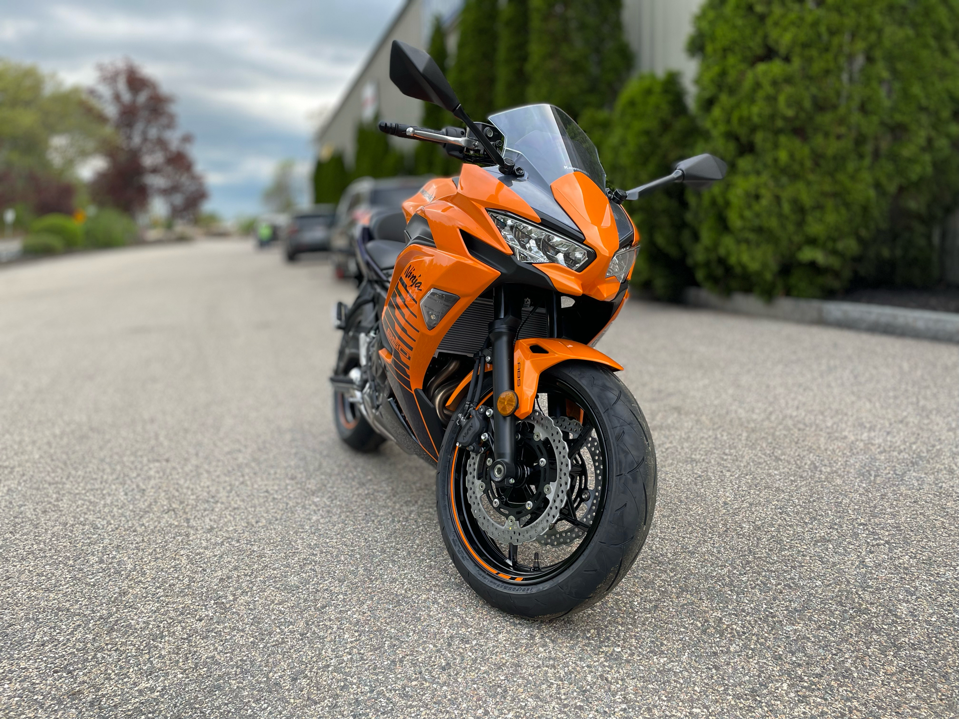 2025 Kawasaki Ninja 650 ABS in Tyngsboro, Massachusetts - Photo 8