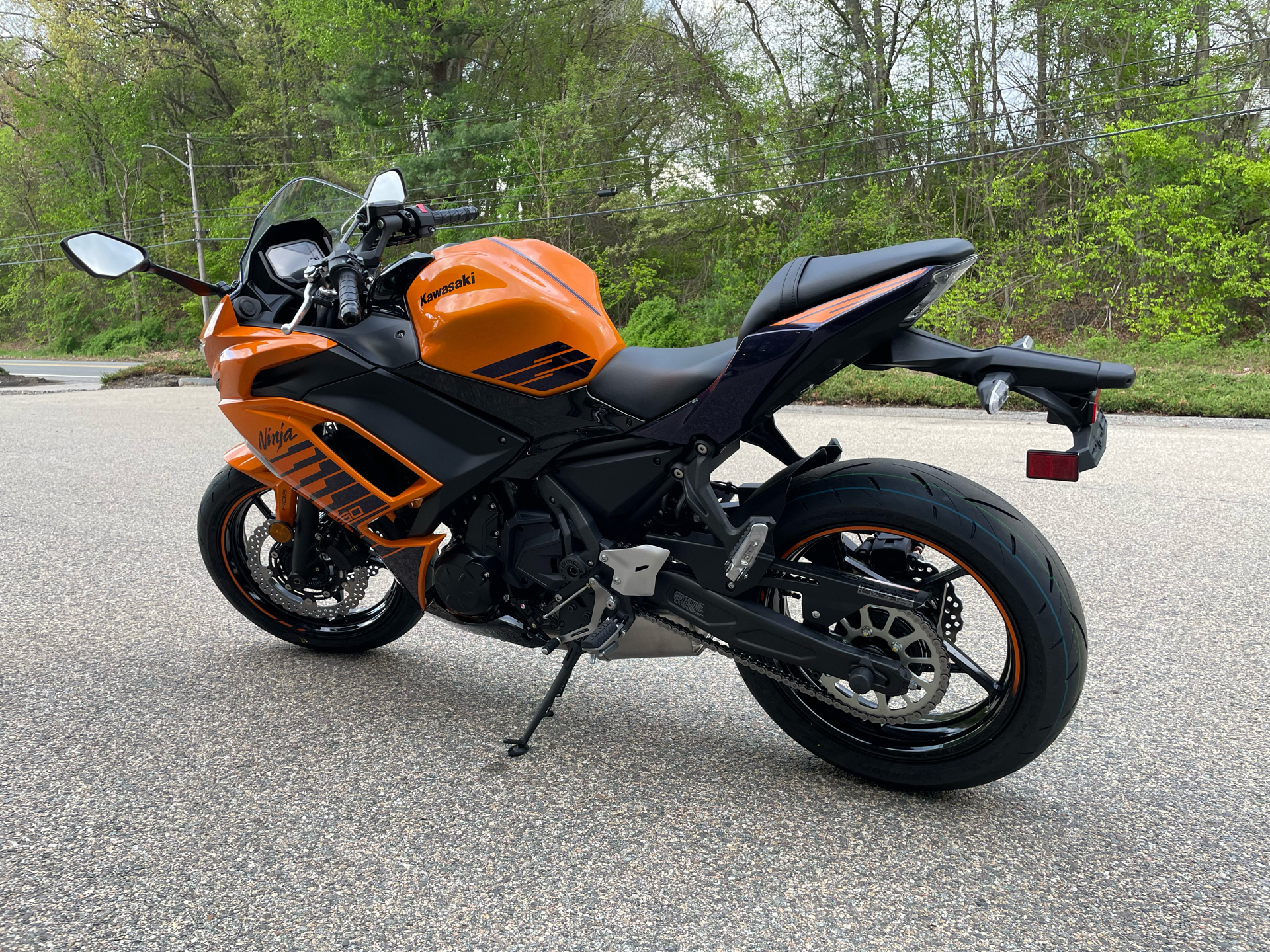 2025 Kawasaki Ninja 650 ABS in Tyngsboro, Massachusetts - Photo 9