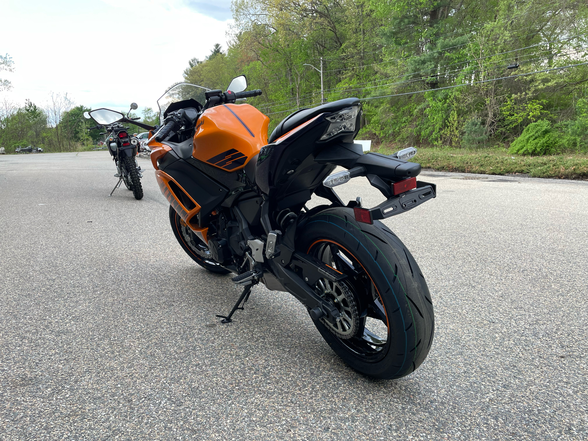 2025 Kawasaki Ninja 650 ABS in Tyngsboro, Massachusetts - Photo 10
