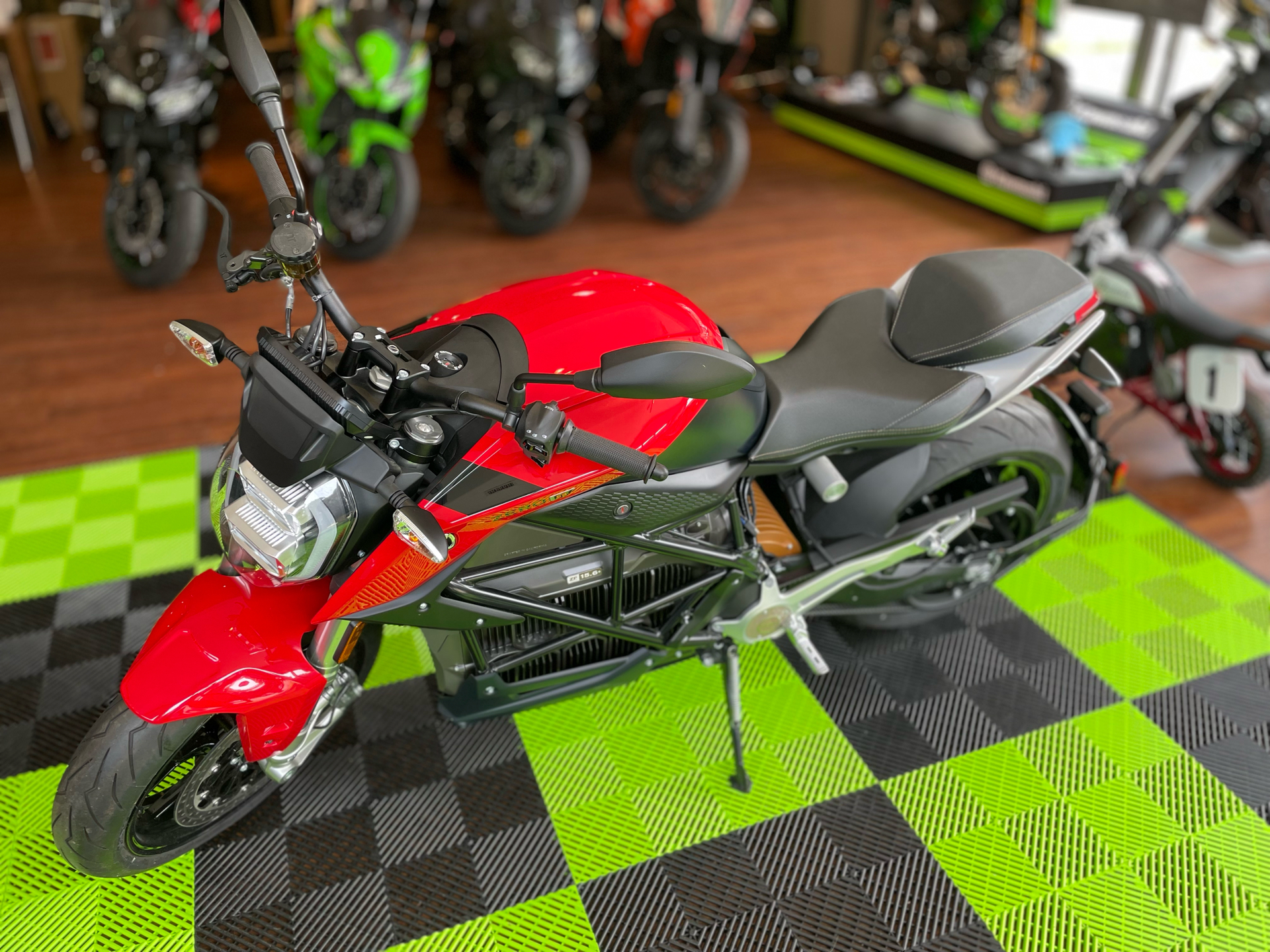 2023 Zero Motorcycles SR NA ZF15.6+ in Tyngsboro, Massachusetts - Photo 18