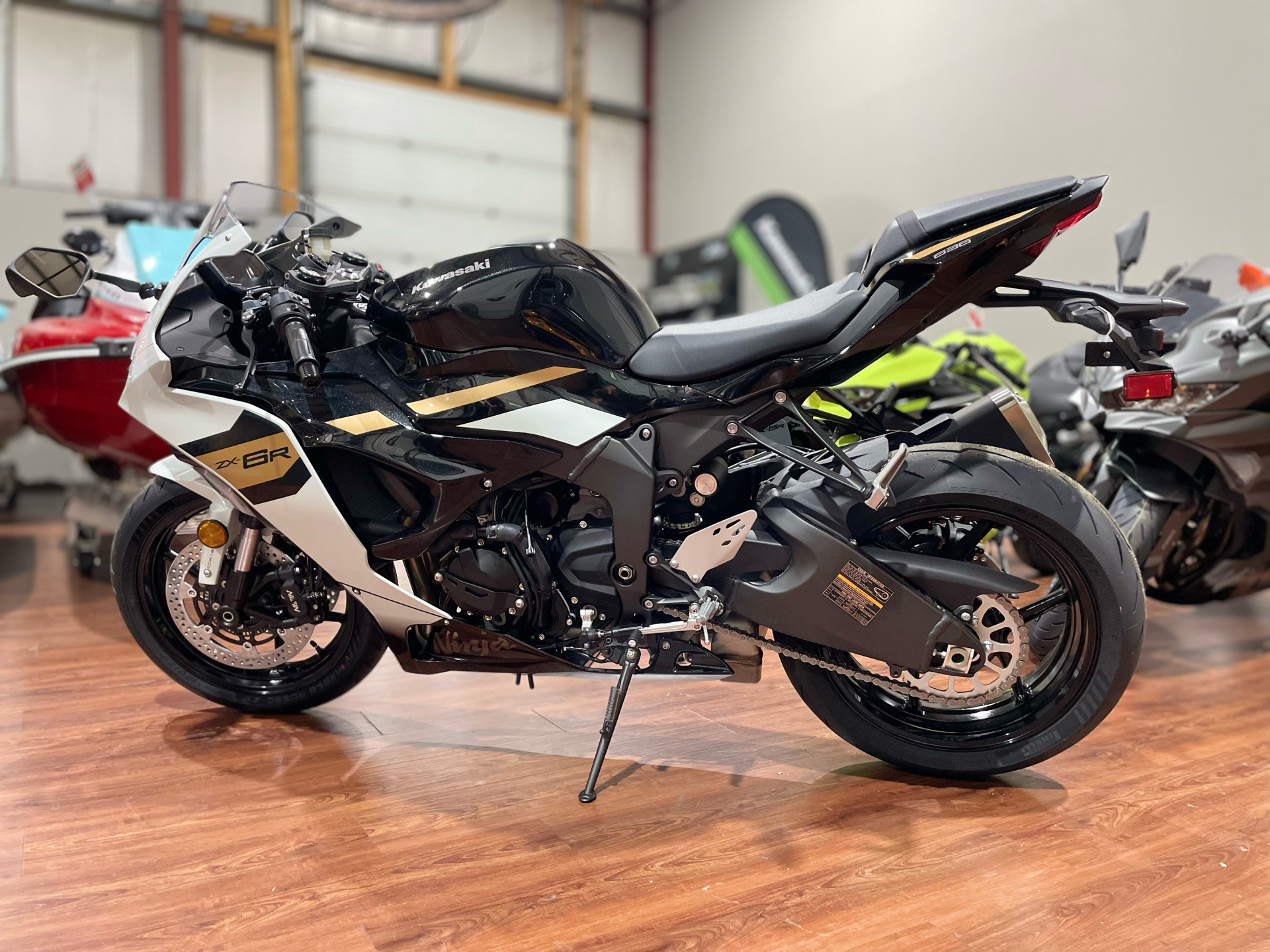 2026 Kawasaki NINJA ZX-6R ABS in Tyngsboro, Massachusetts - Photo 2