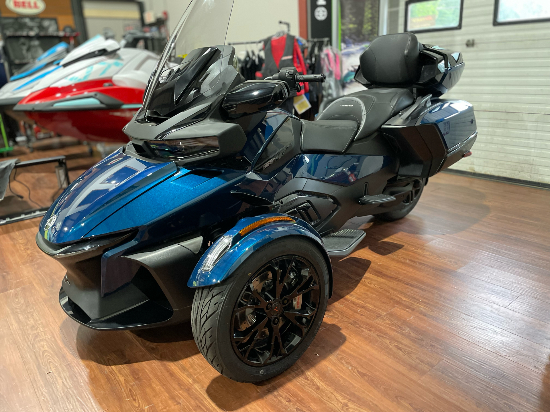 2024 Can-Am Spyder RT Limited in Tyngsboro, Massachusetts - Photo 24