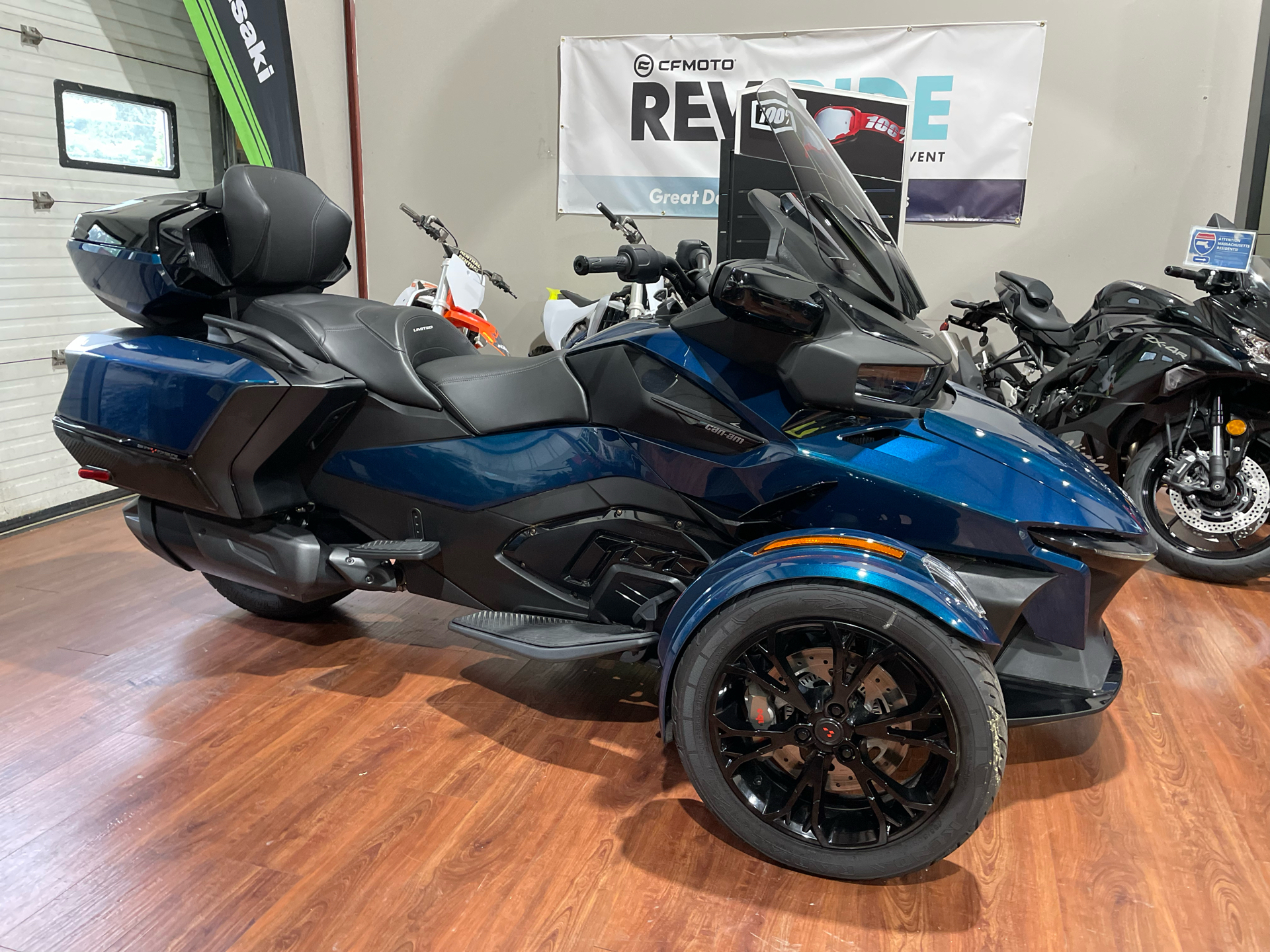 2024 Can-Am Spyder RT Limited in Tyngsboro, Massachusetts - Photo 25