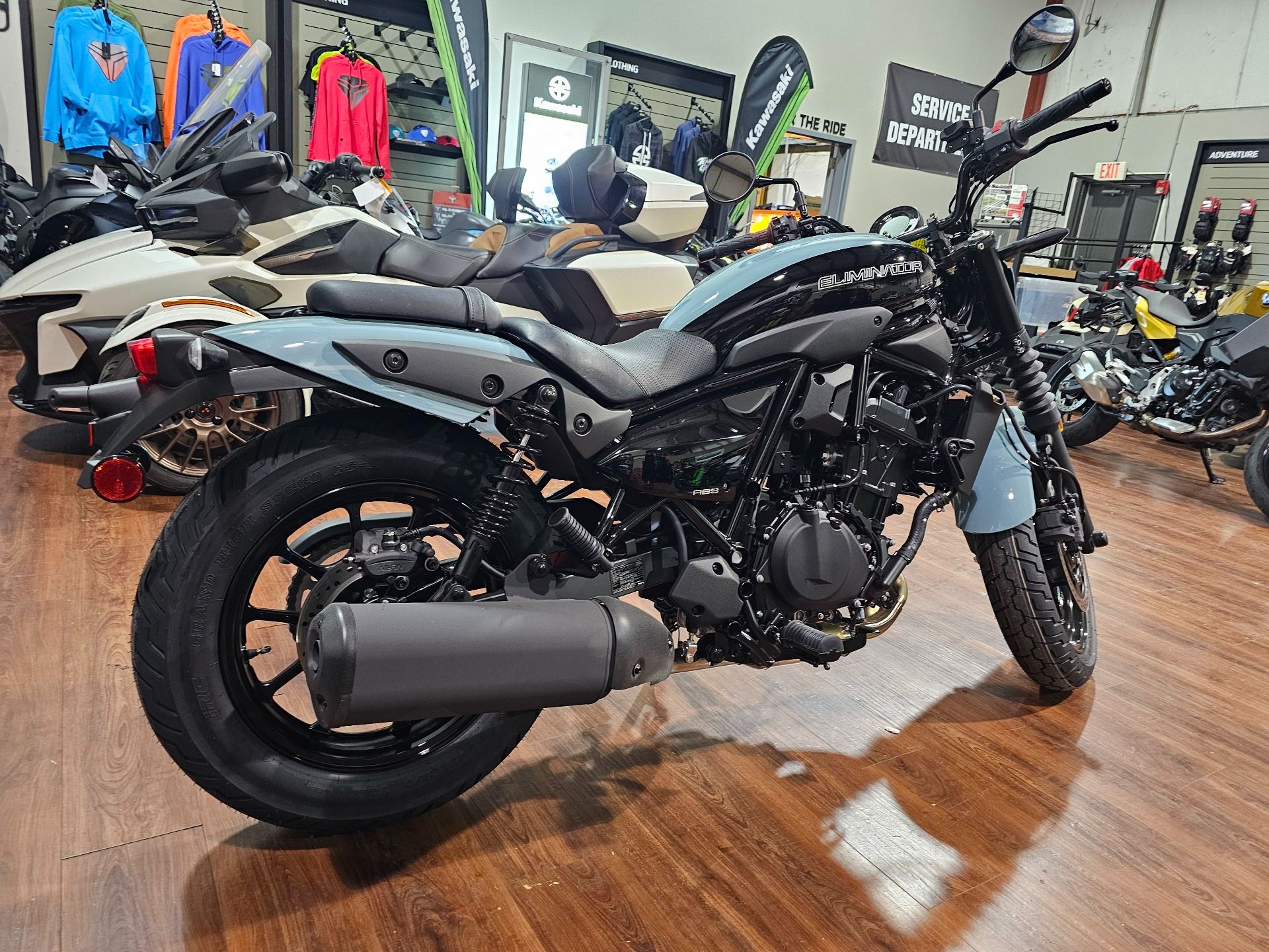 2025 Kawasaki Eliminator SE ABS in Tyngsboro, Massachusetts - Photo 3