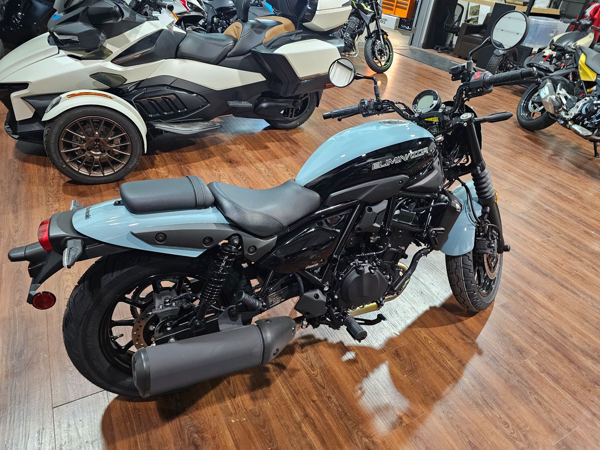 2025 Kawasaki Eliminator SE ABS in Tyngsboro, Massachusetts - Photo 6
