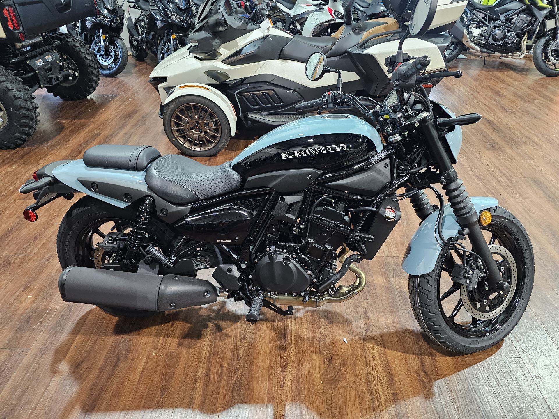2025 Kawasaki Eliminator SE ABS in Tyngsboro, Massachusetts - Photo 5