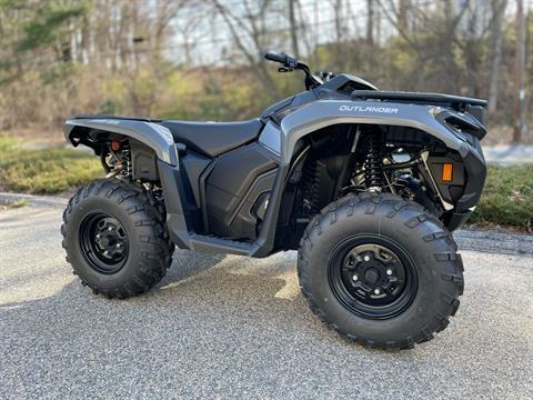 2025 Can-Am Outlander DPS 500 in Tyngsboro, Massachusetts - Photo 5