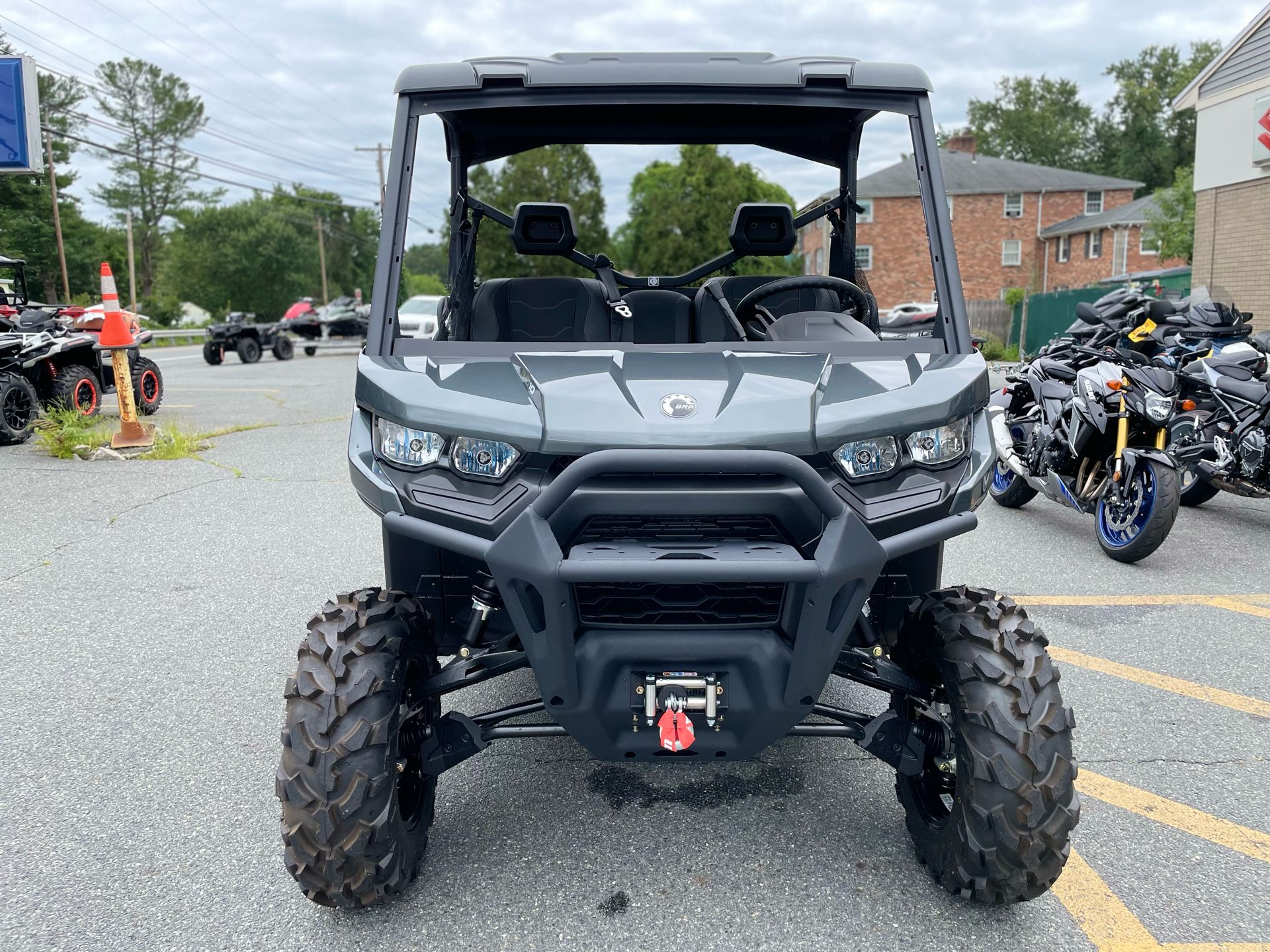 2024 Can-Am Defender XT HD10 in Tyngsboro, Massachusetts - Photo 3