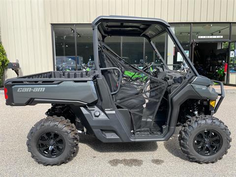 2024 Can-Am Defender XT HD10 in Tyngsboro, Massachusetts - Photo 2