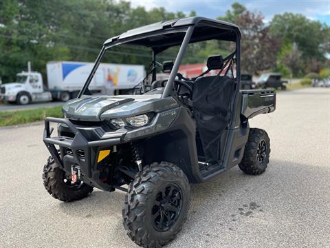2024 Can-Am Defender XT HD10 in Tyngsboro, Massachusetts - Photo 7
