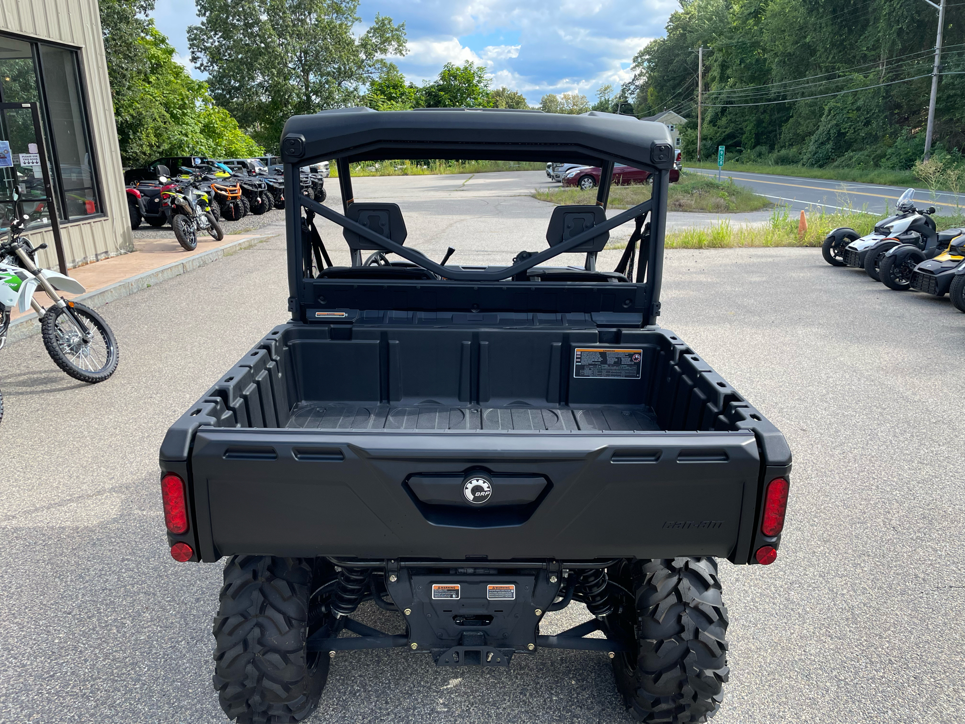 2024 Can-Am Defender XT HD10 in Tyngsboro, Massachusetts - Photo 11