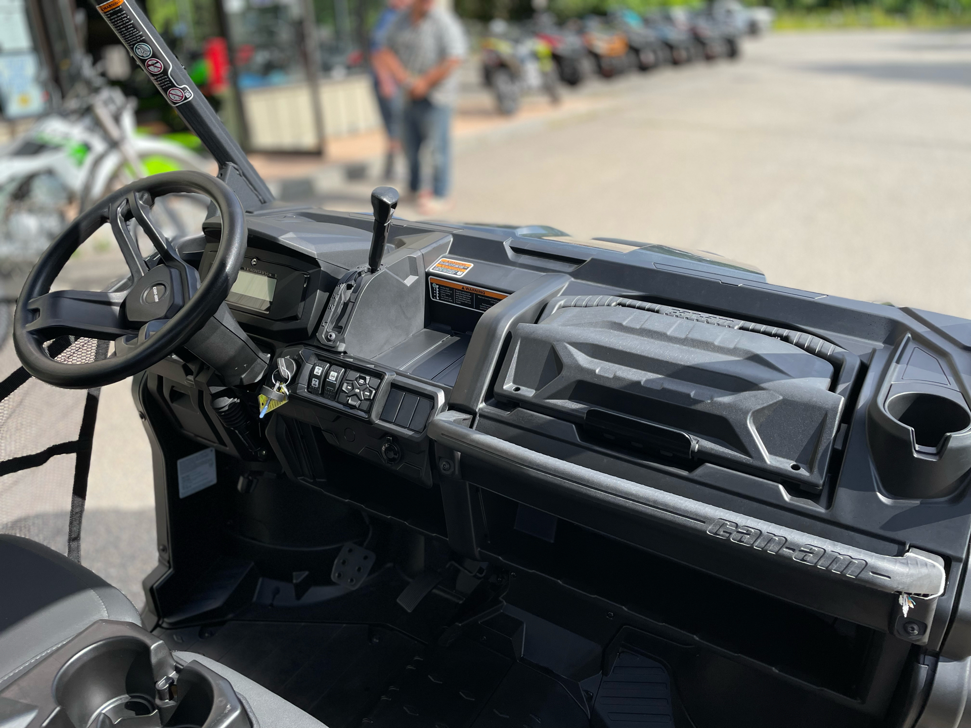 2024 Can-Am Defender XT HD10 in Tyngsboro, Massachusetts - Photo 16