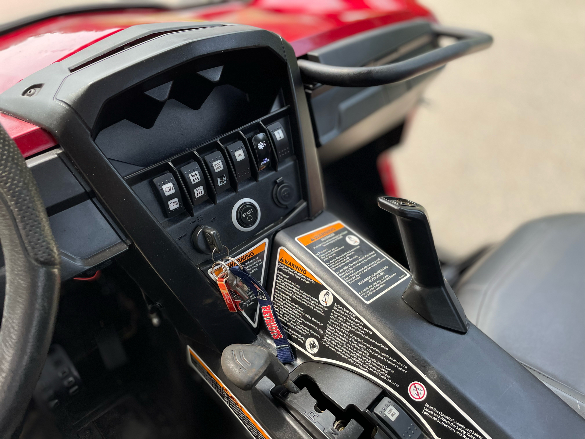 2018 Can-Am Commander XT 800R in Tyngsboro, Massachusetts - Photo 13